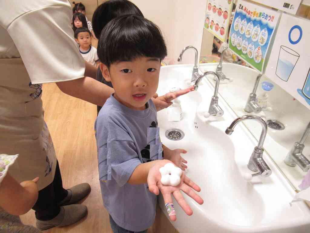 せっけんのボトルをしっかり押せると・・・花型が出来ますよ！！