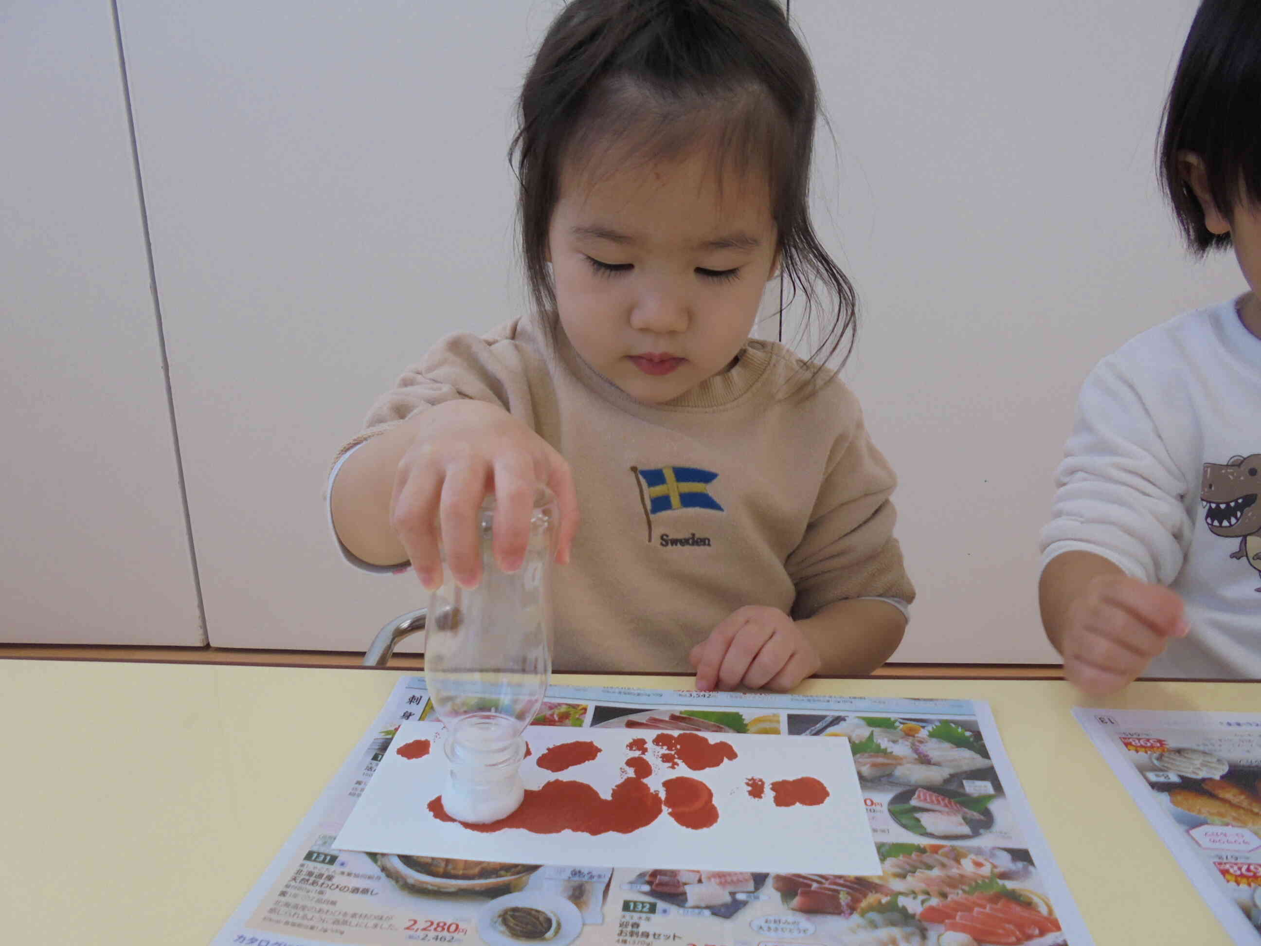 友だちと一緒に作るのが楽しいようです‼