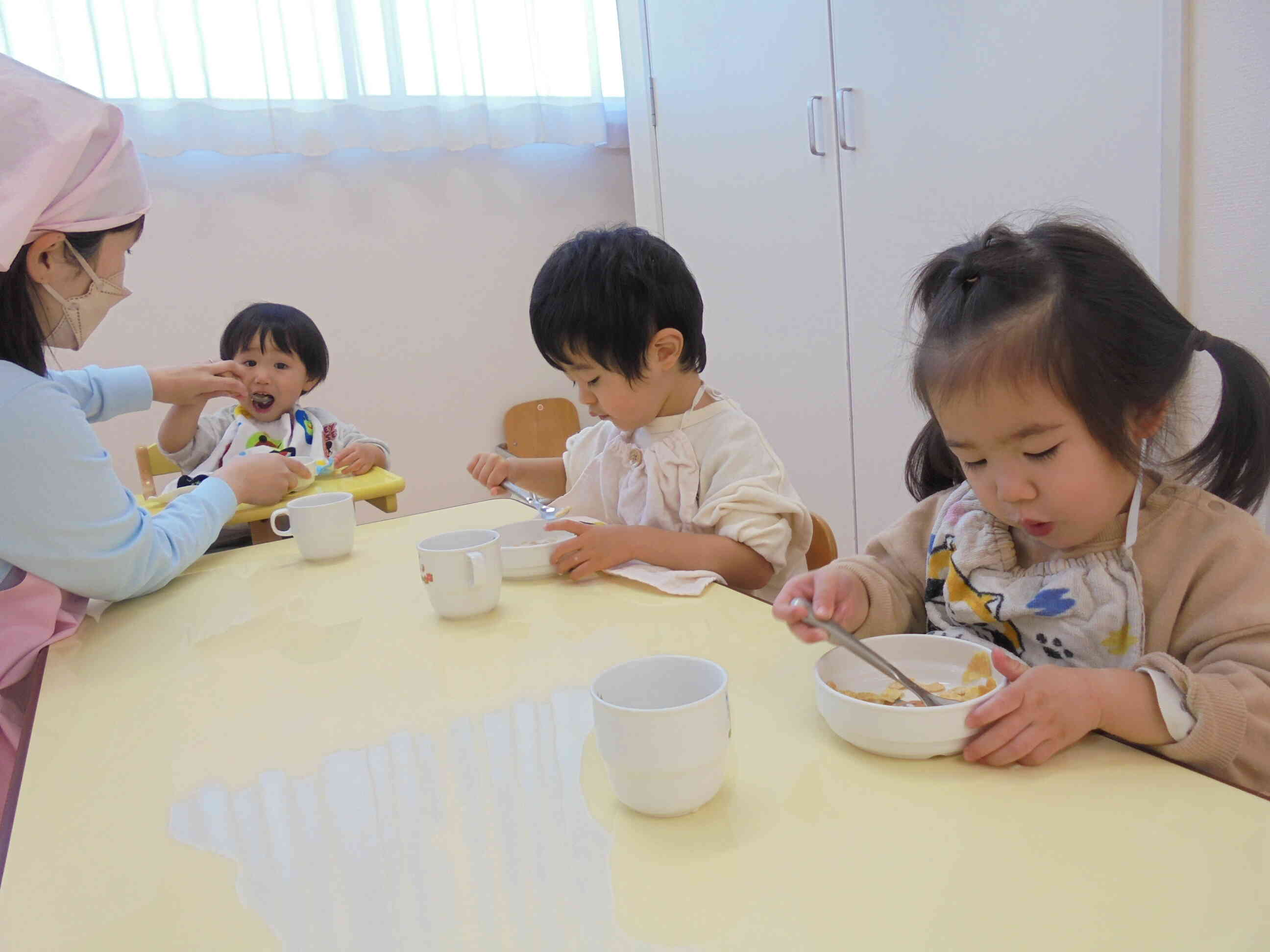 自分で食べるよ。