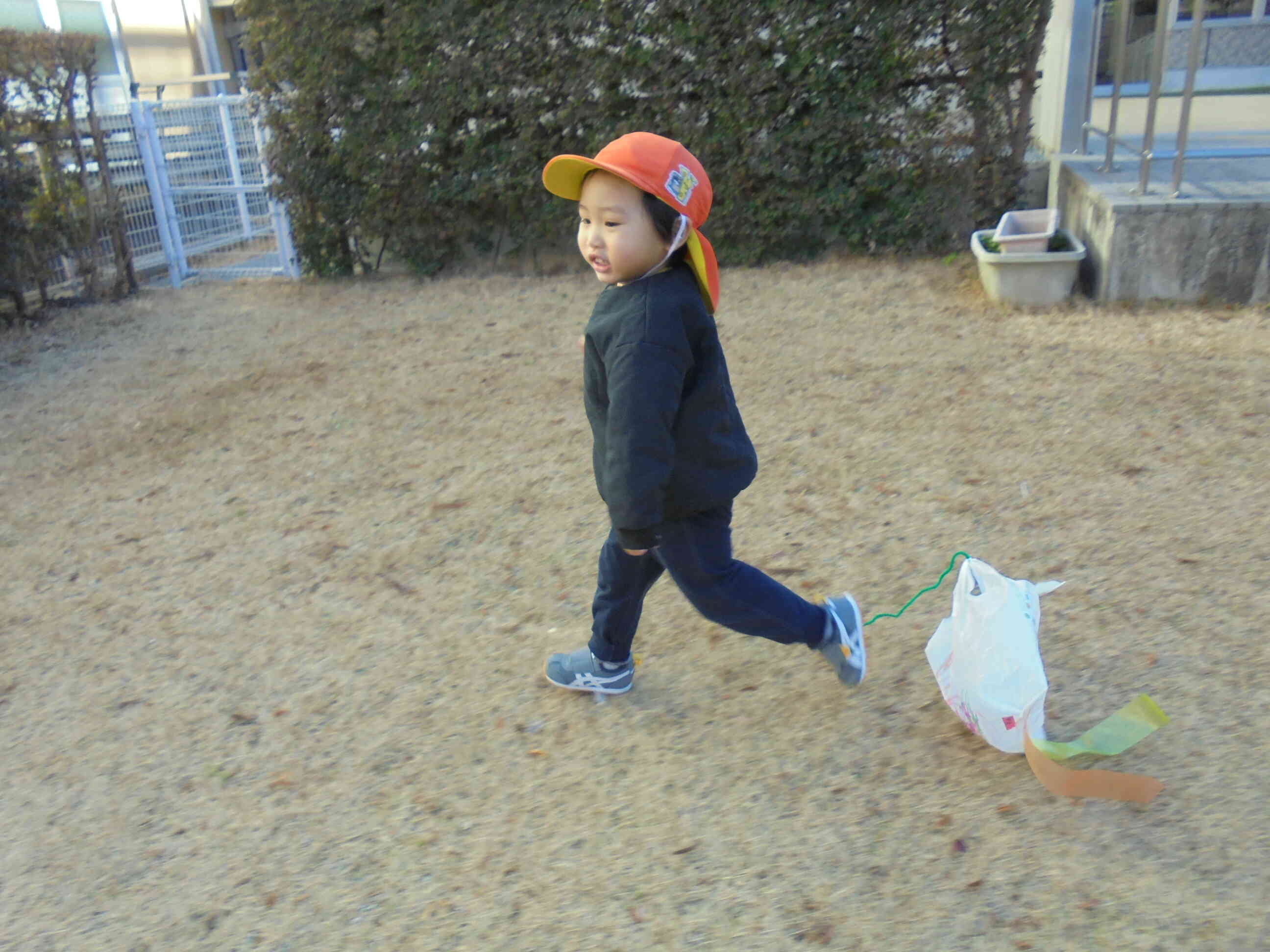 たこ♪　たこ♪　あがれ♪