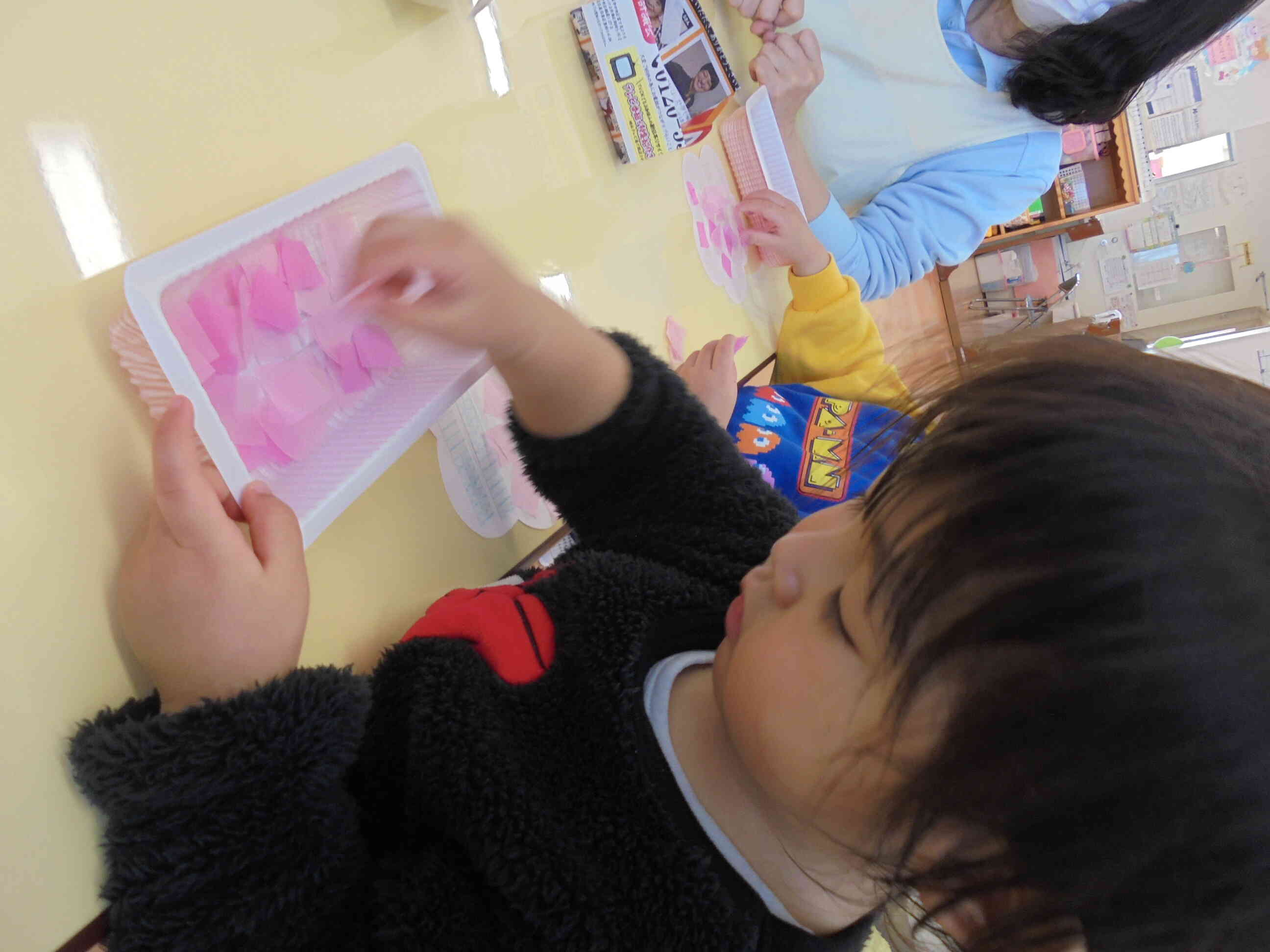 ぱら　ぱら　ぱら