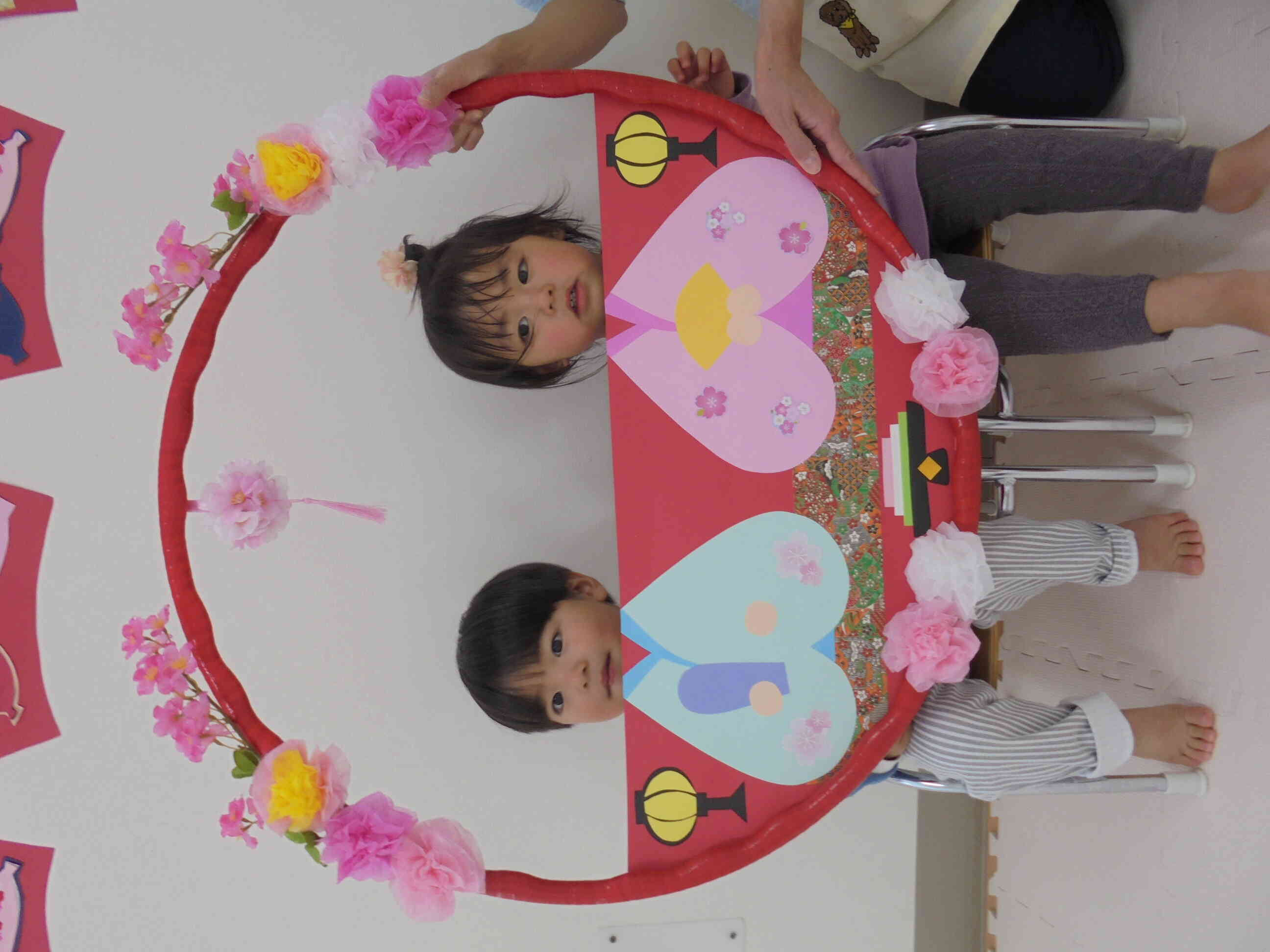 女の子は髪飾りを自分で選びました。