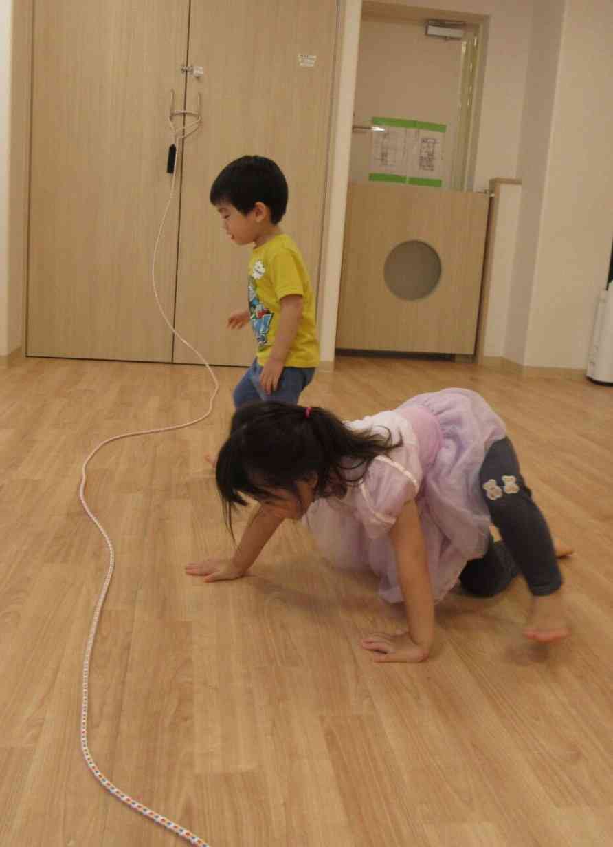 大繩で…