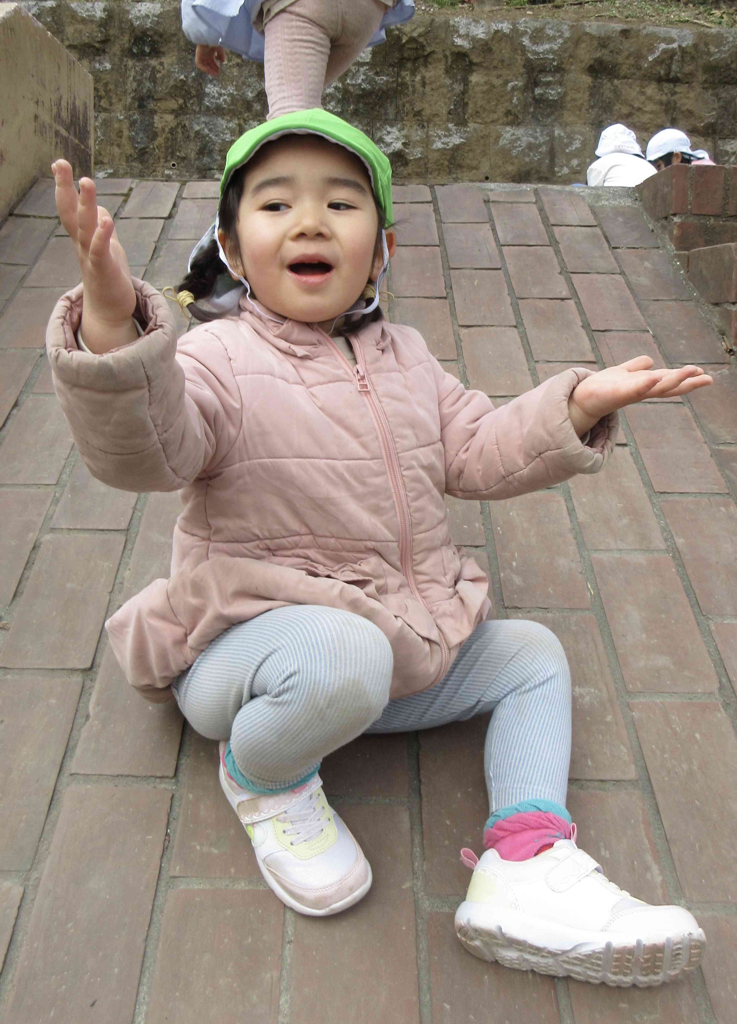 公園楽しいね♪（2歳児）