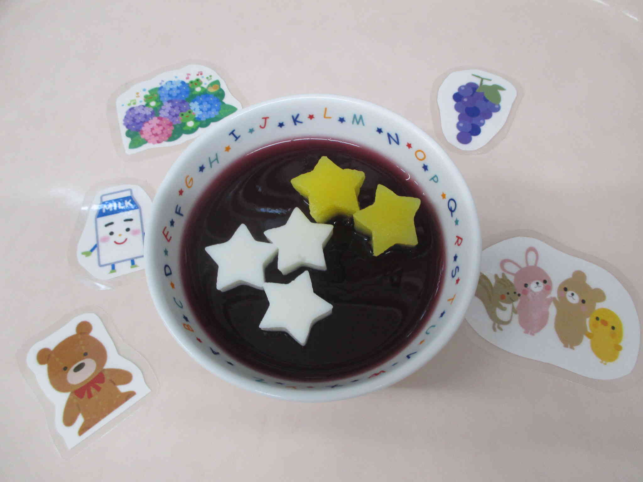 おやつはお星さまのゼリー☆彡