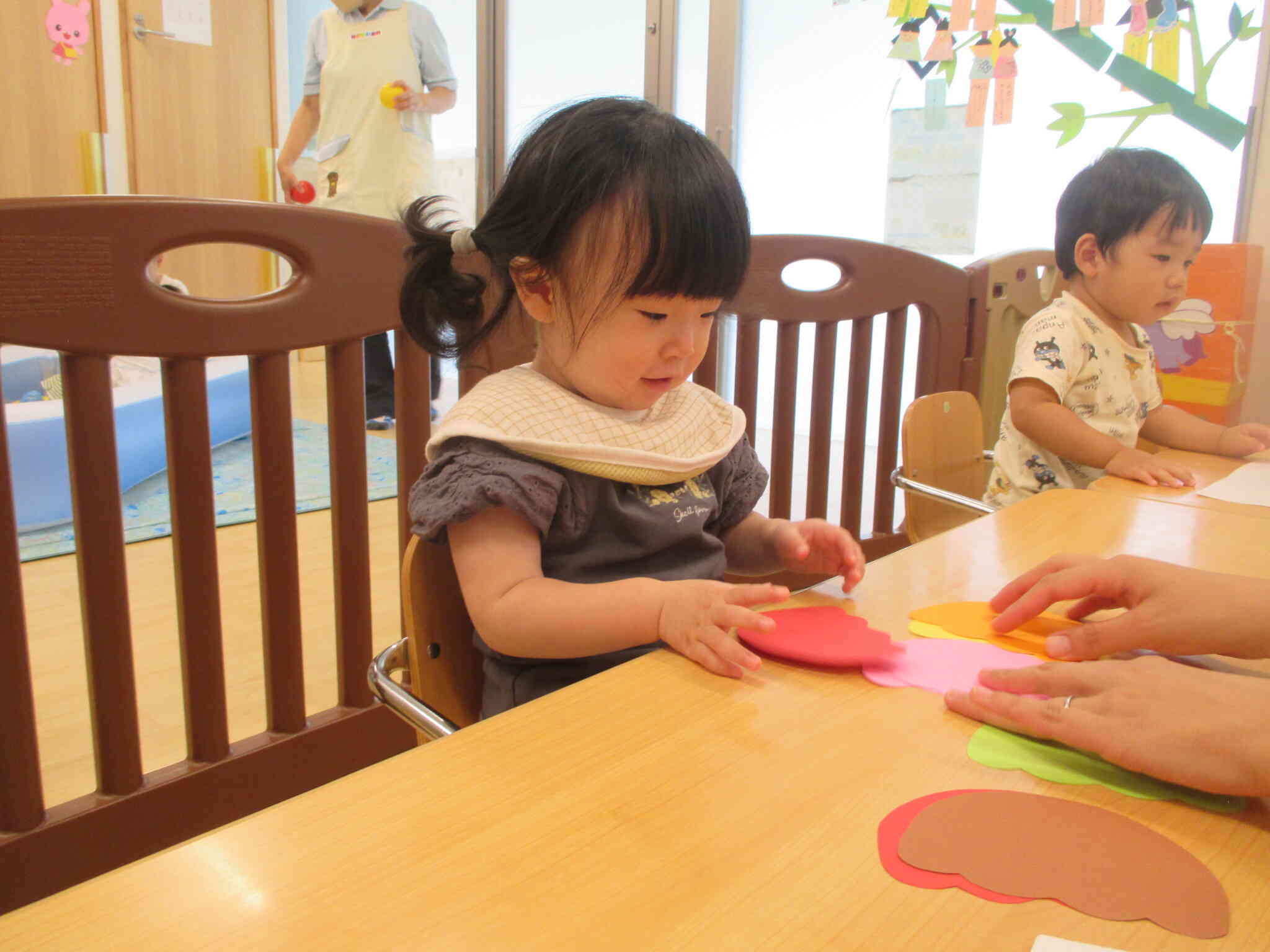 ダブルアイスの出来上がり(あひる組　1歳児）