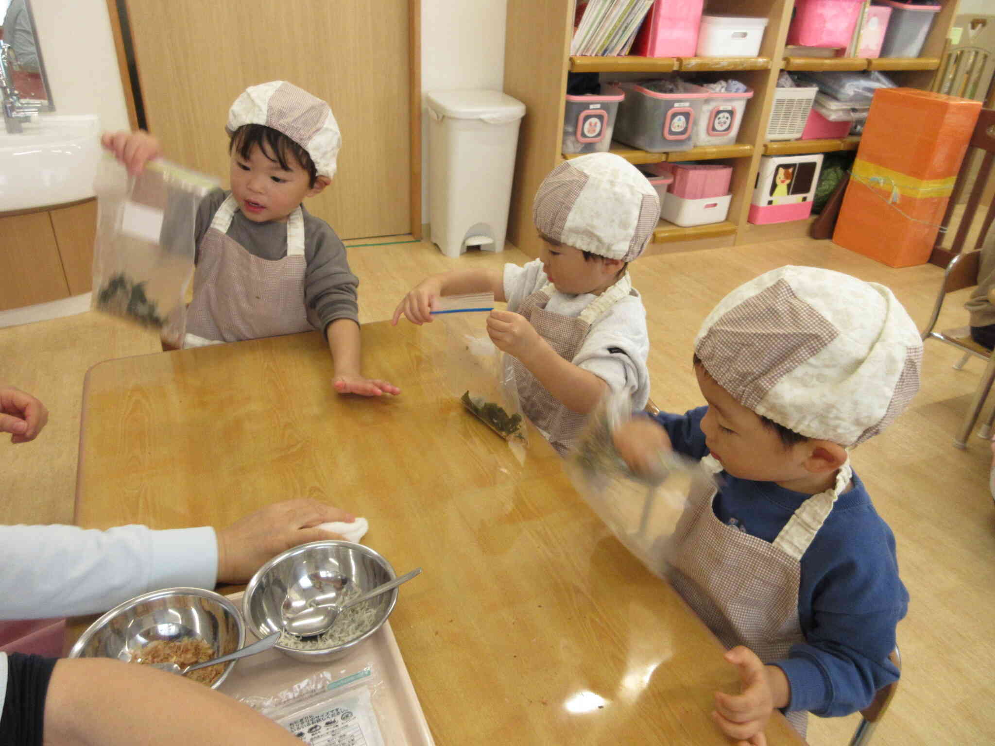 フリフリシャカシャカ♫　混ざったかな？