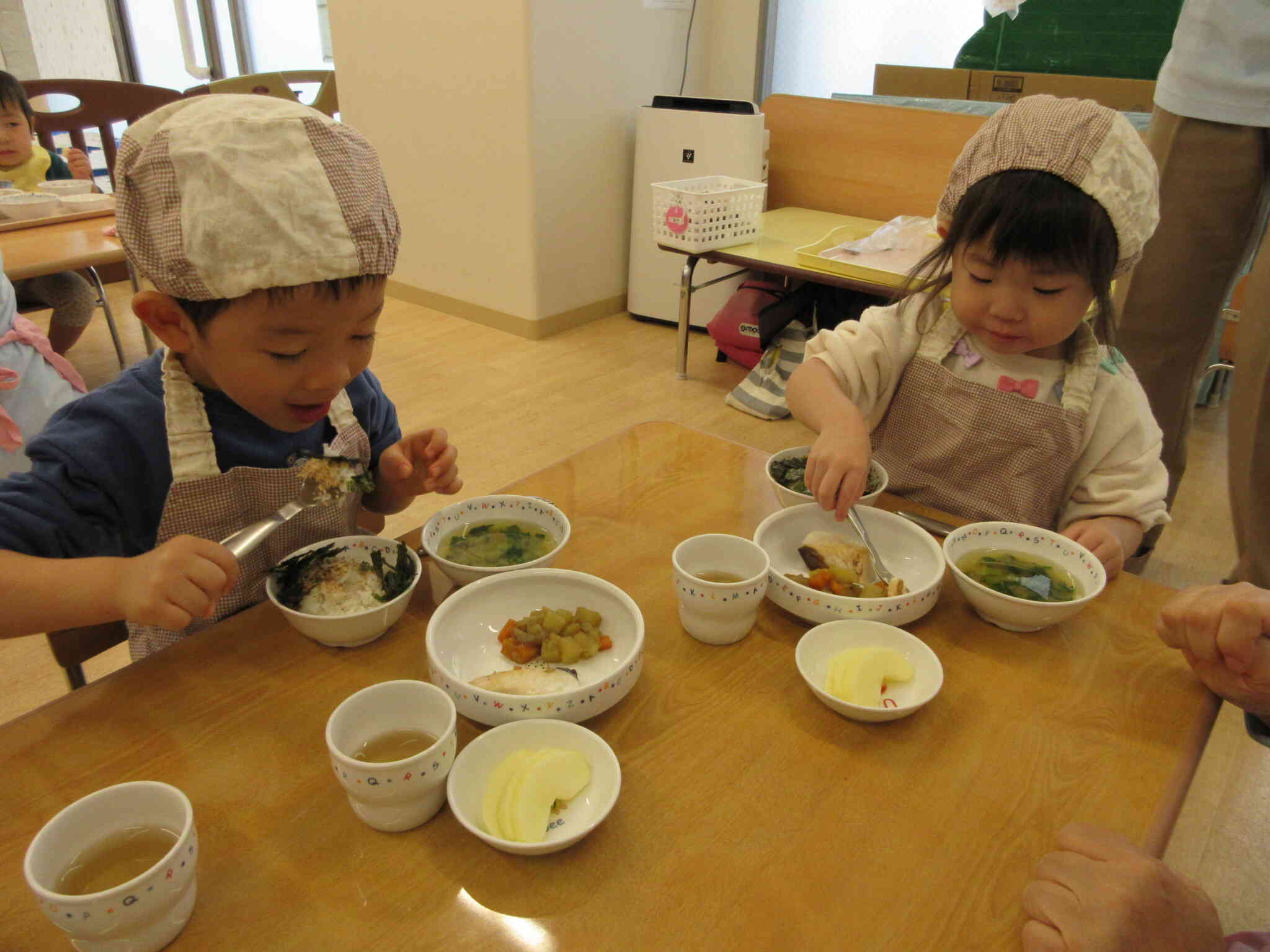 ごはんにふりかけ山盛りになっちゃった‼