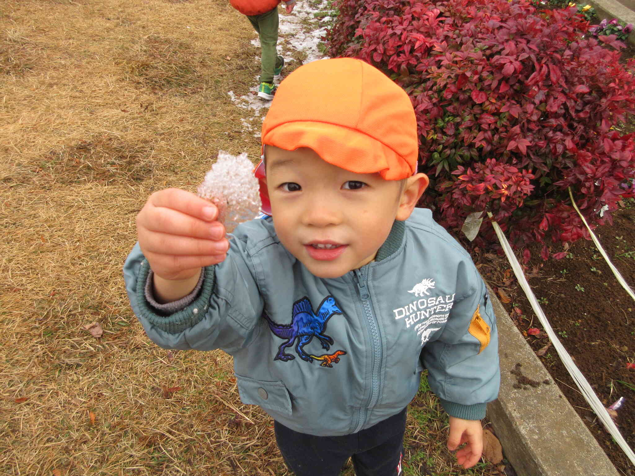 お正月に降った雪もまだ残っていました。