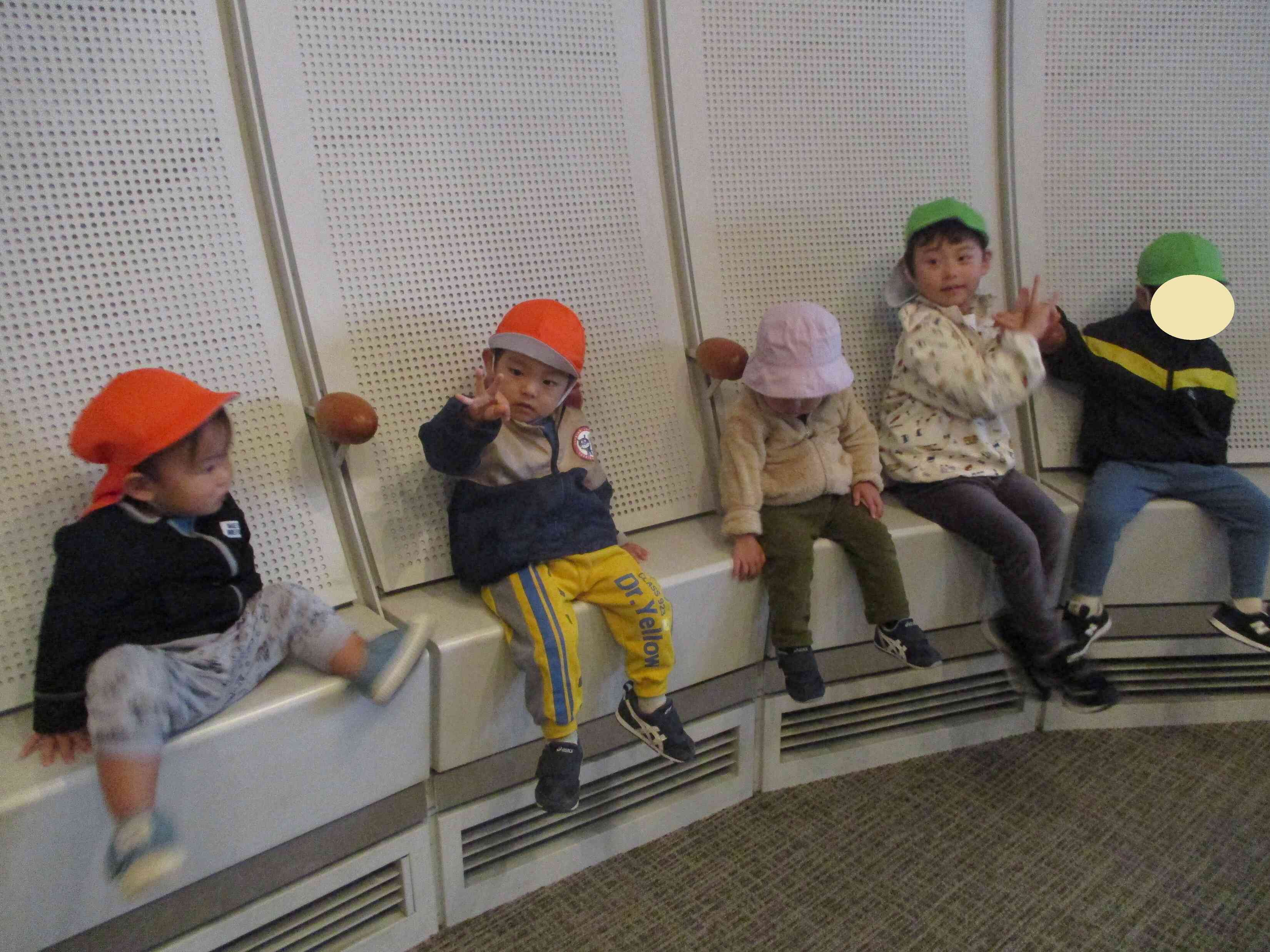 ここは大事なお話しをするお部屋なんだって！！