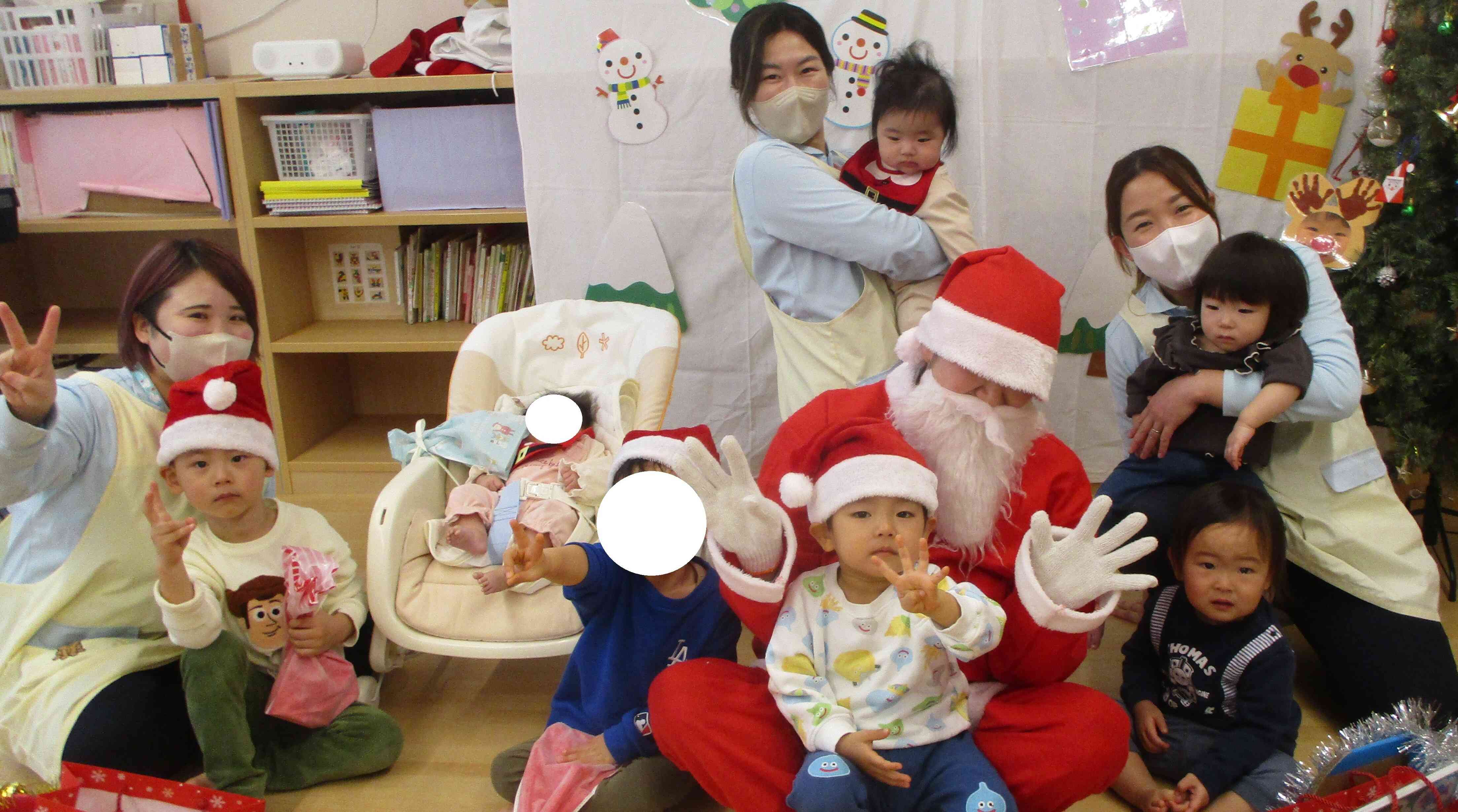 サンタさんと記念撮影♪