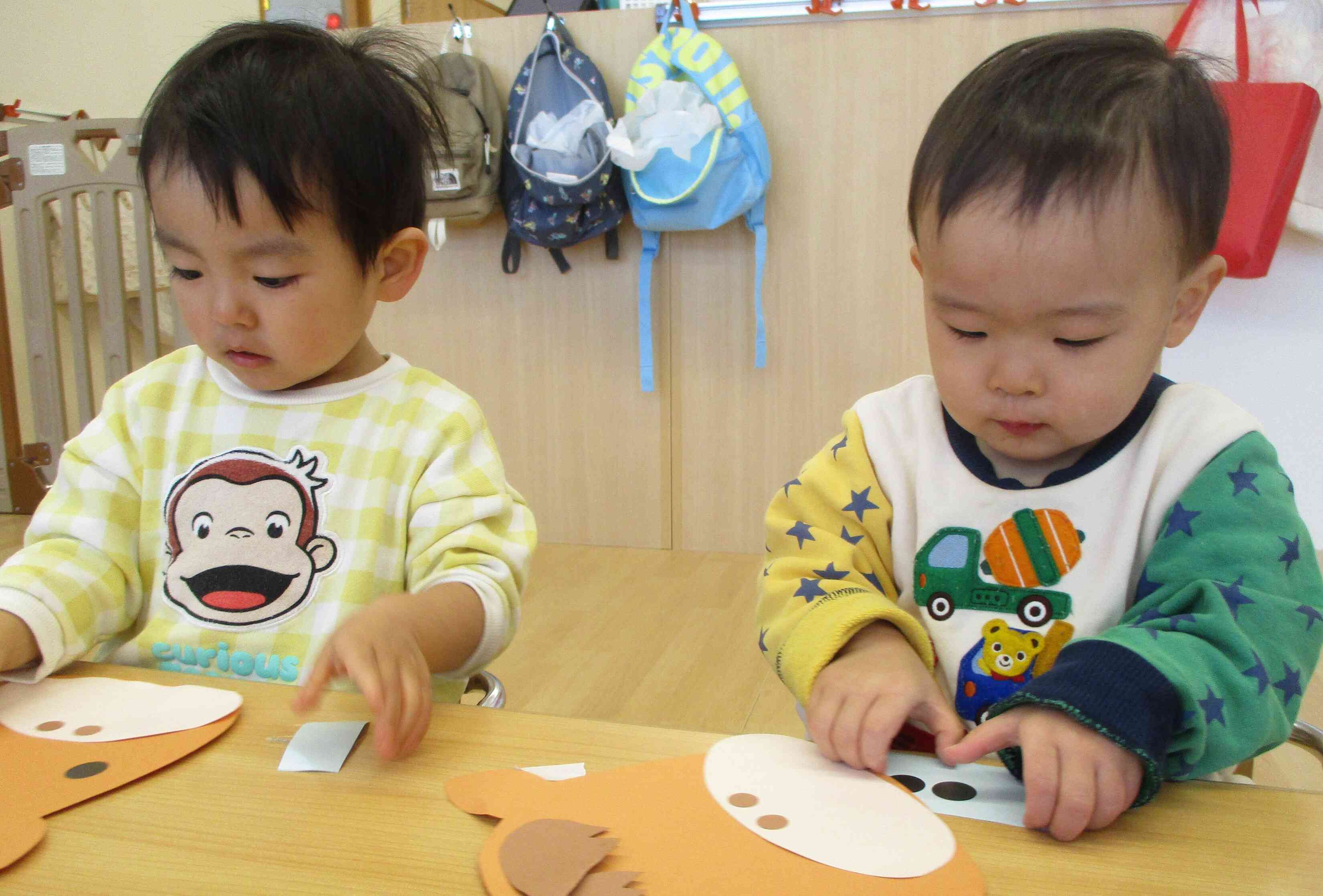 目と鼻はどこかな？