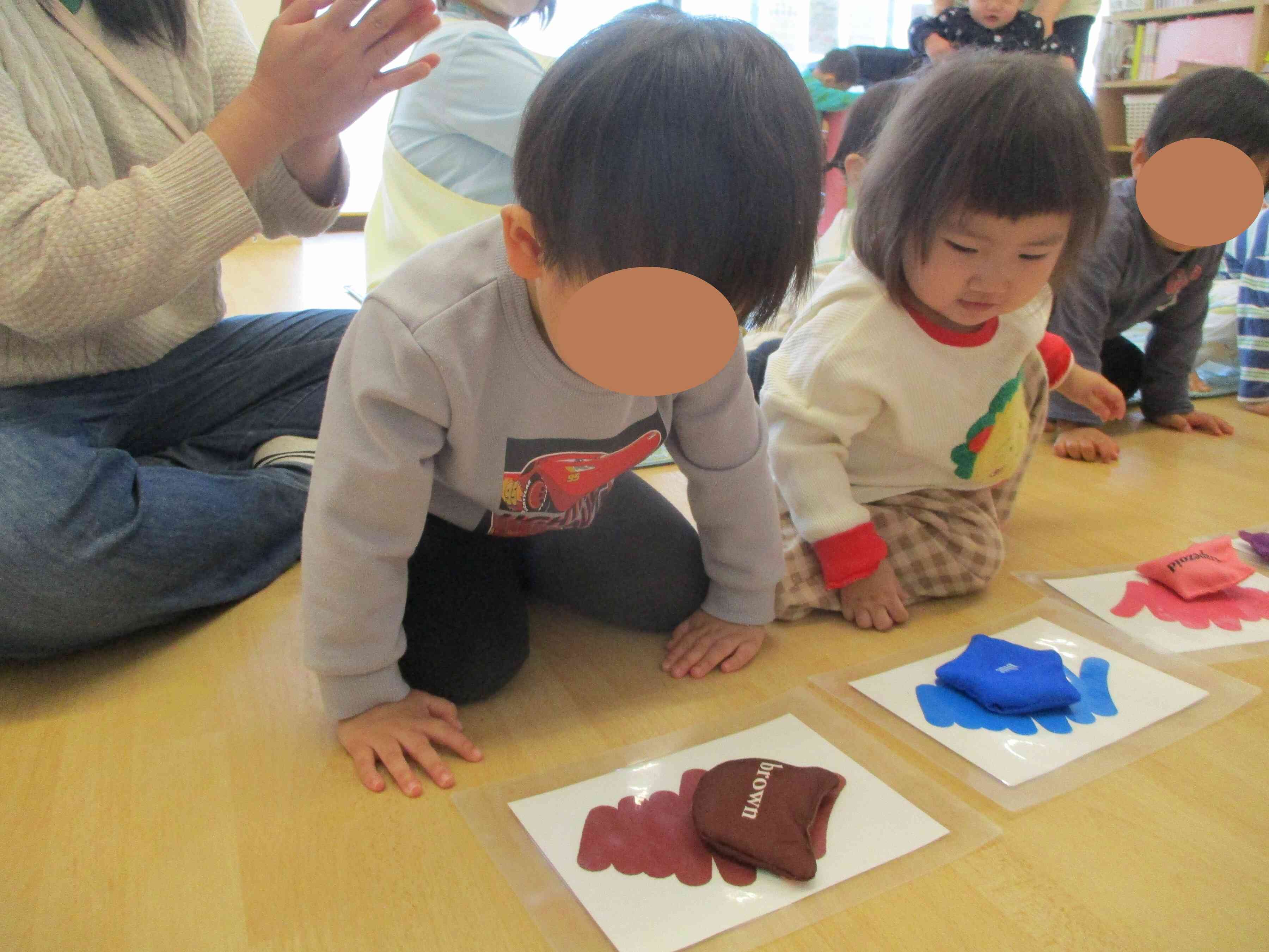 同じ色が見つかるかな