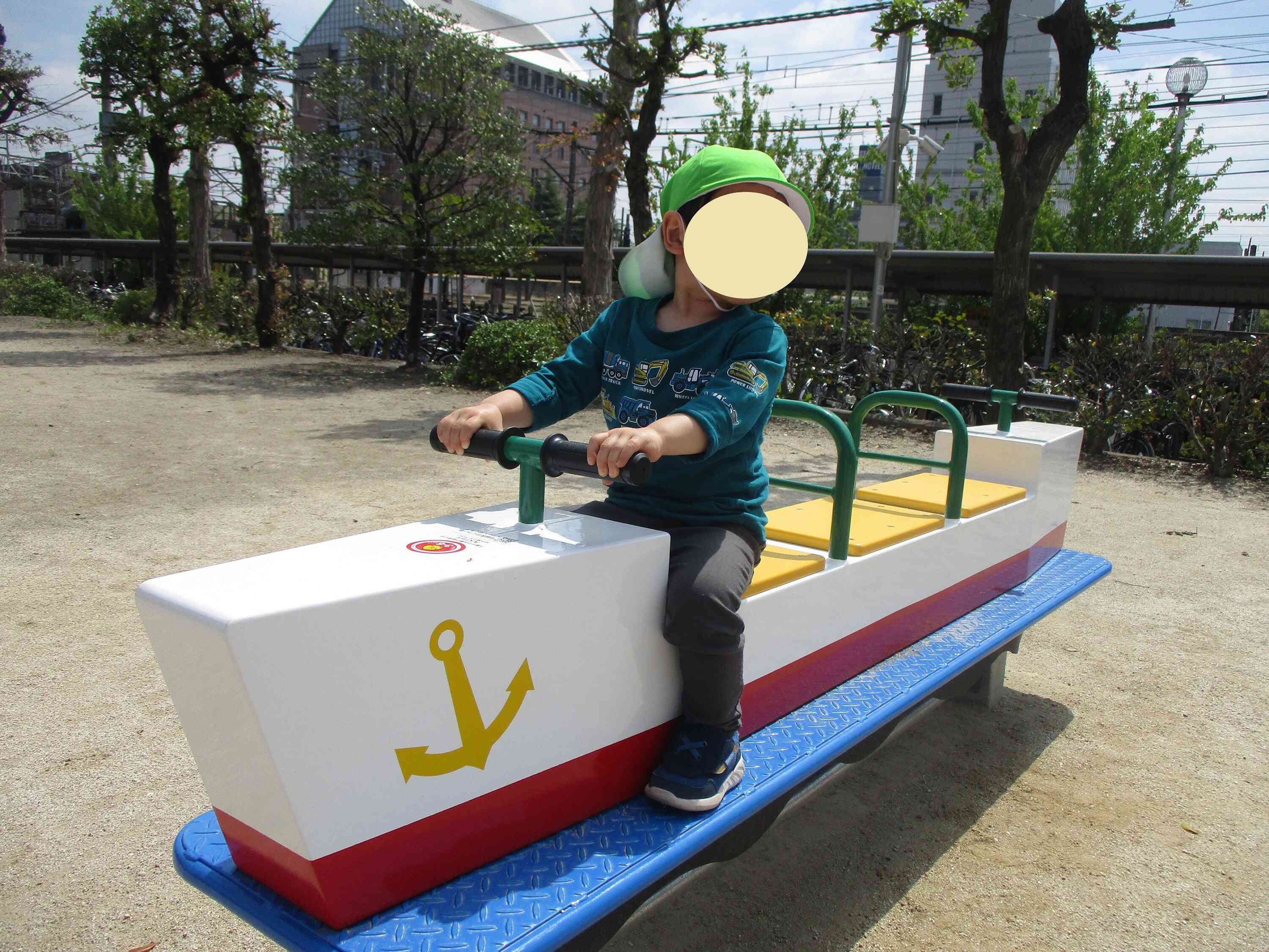 初めての遊具に挑戦しました！