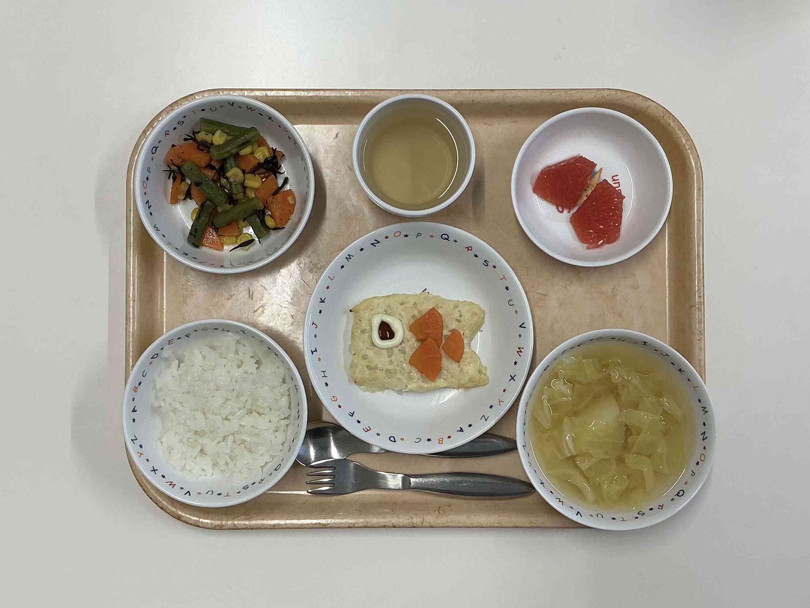 今日の給食は鯉のぼり！