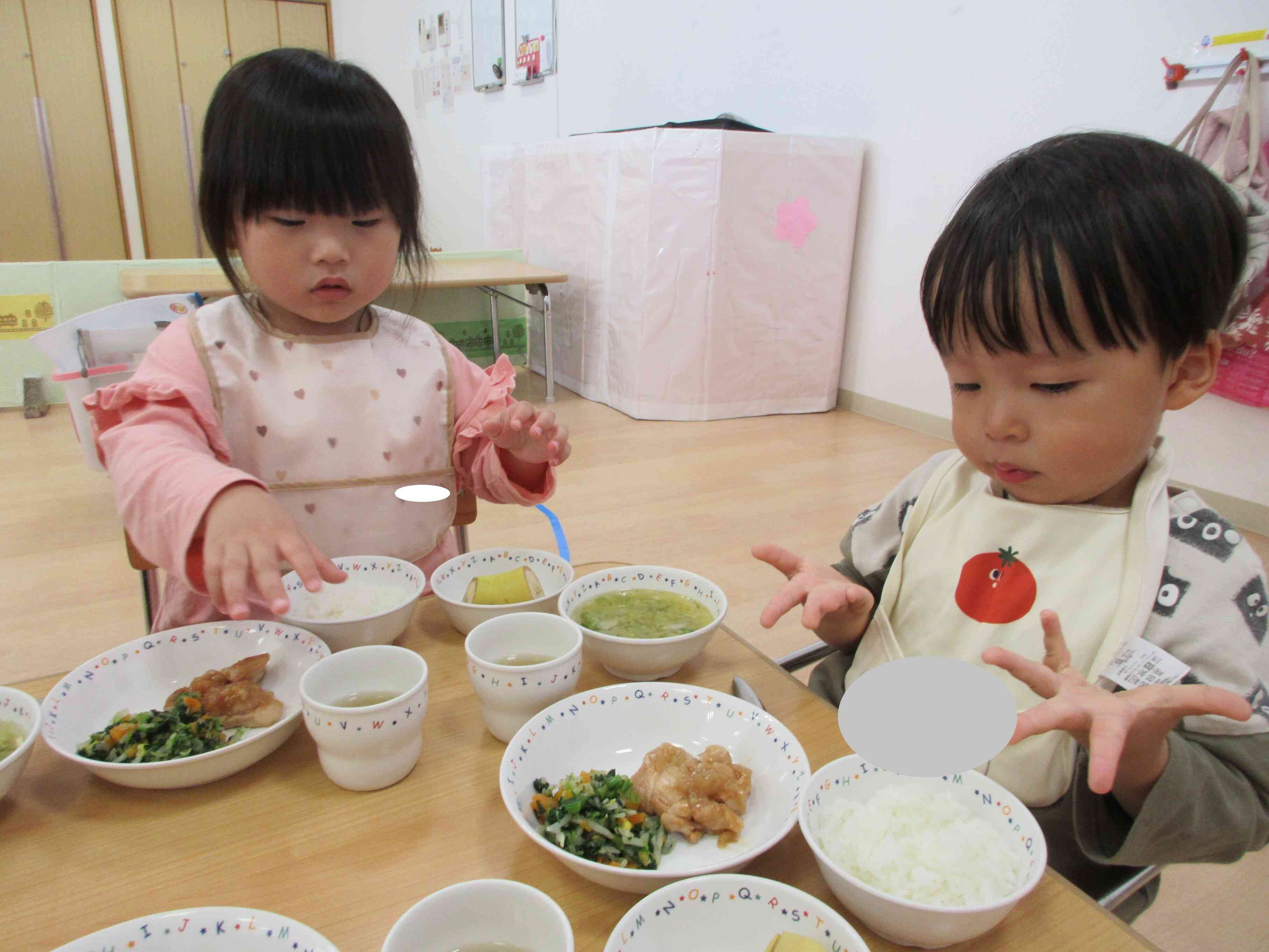 2歳児クラス「うさぎ組」いただきます。