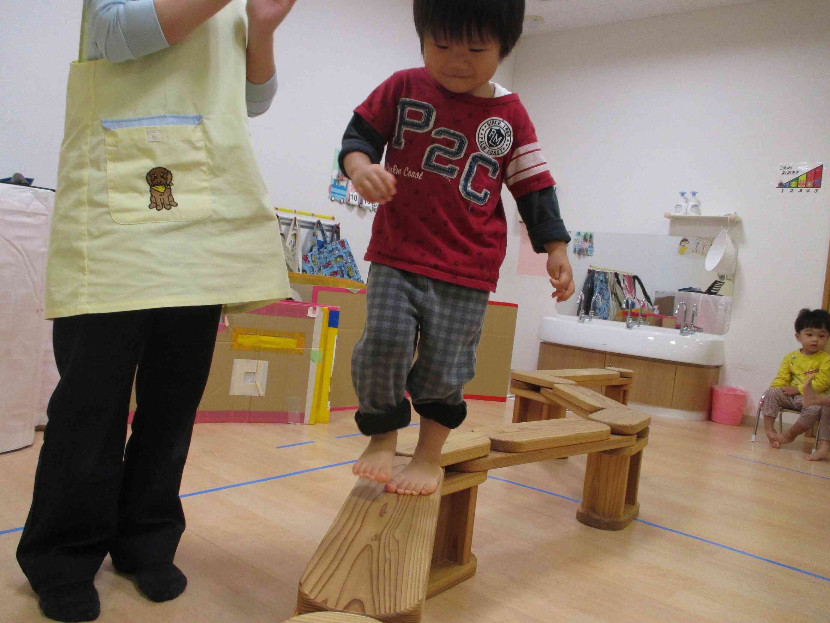 ぐねぐね平均台に挑戦中！