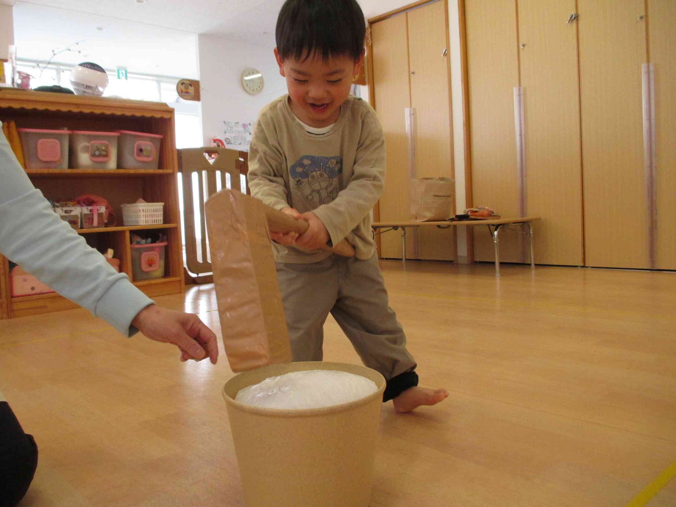 「1歳児・あひる組」「２歳児・うさぎ組」新年お祝い会