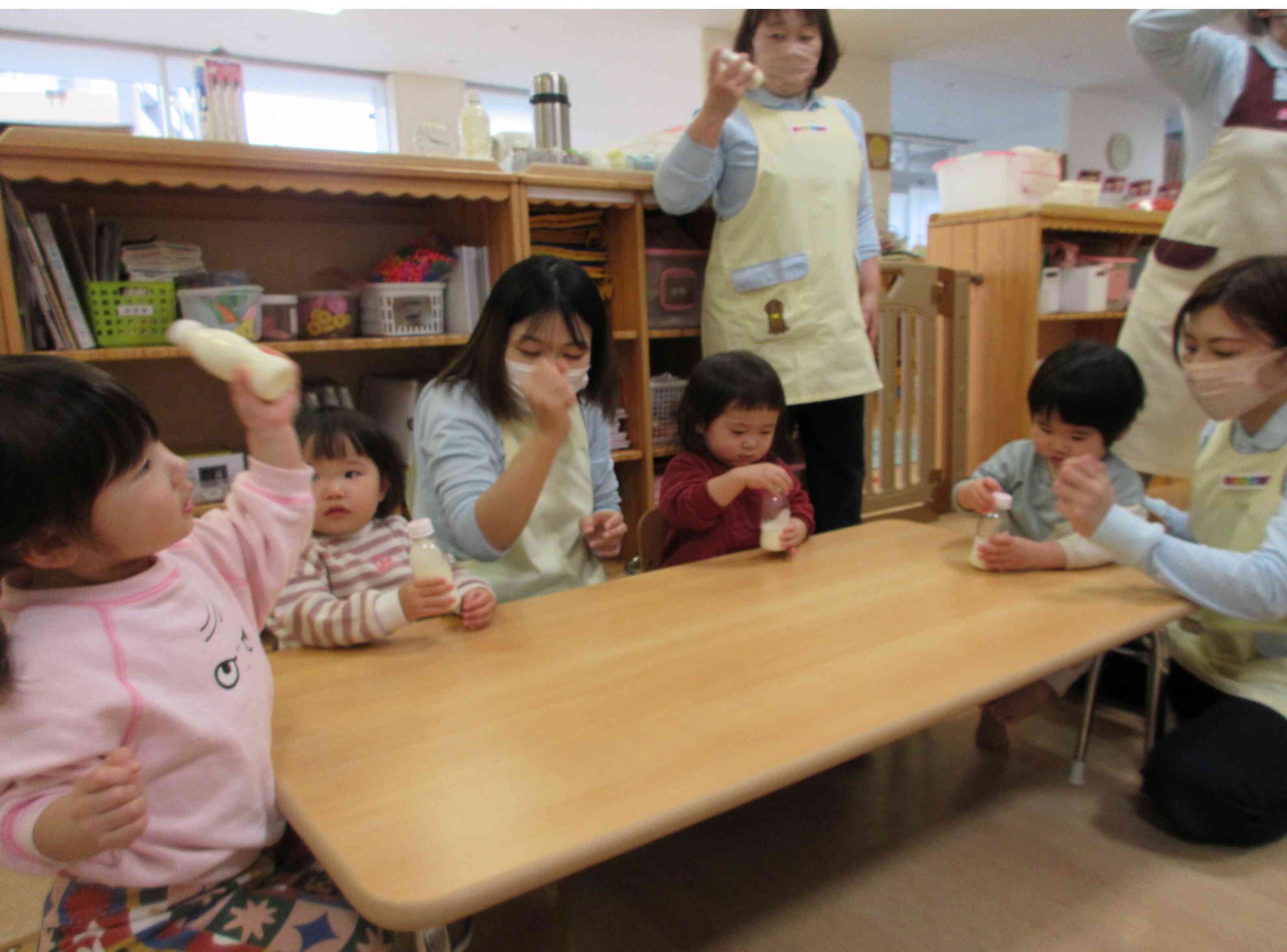 2月の食育は【バター作り】です。