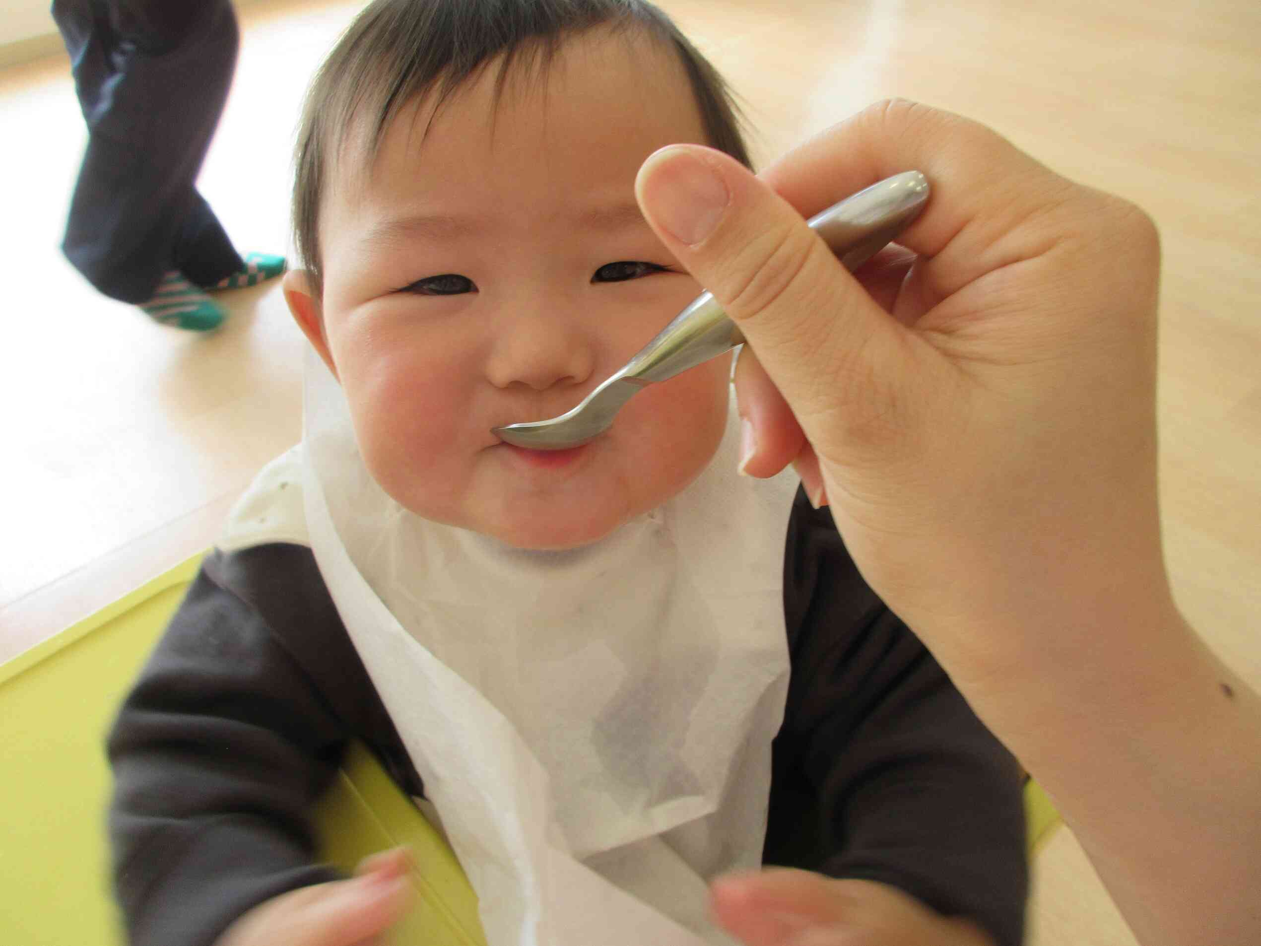 ごくごくもぐもぐおいしいな♫