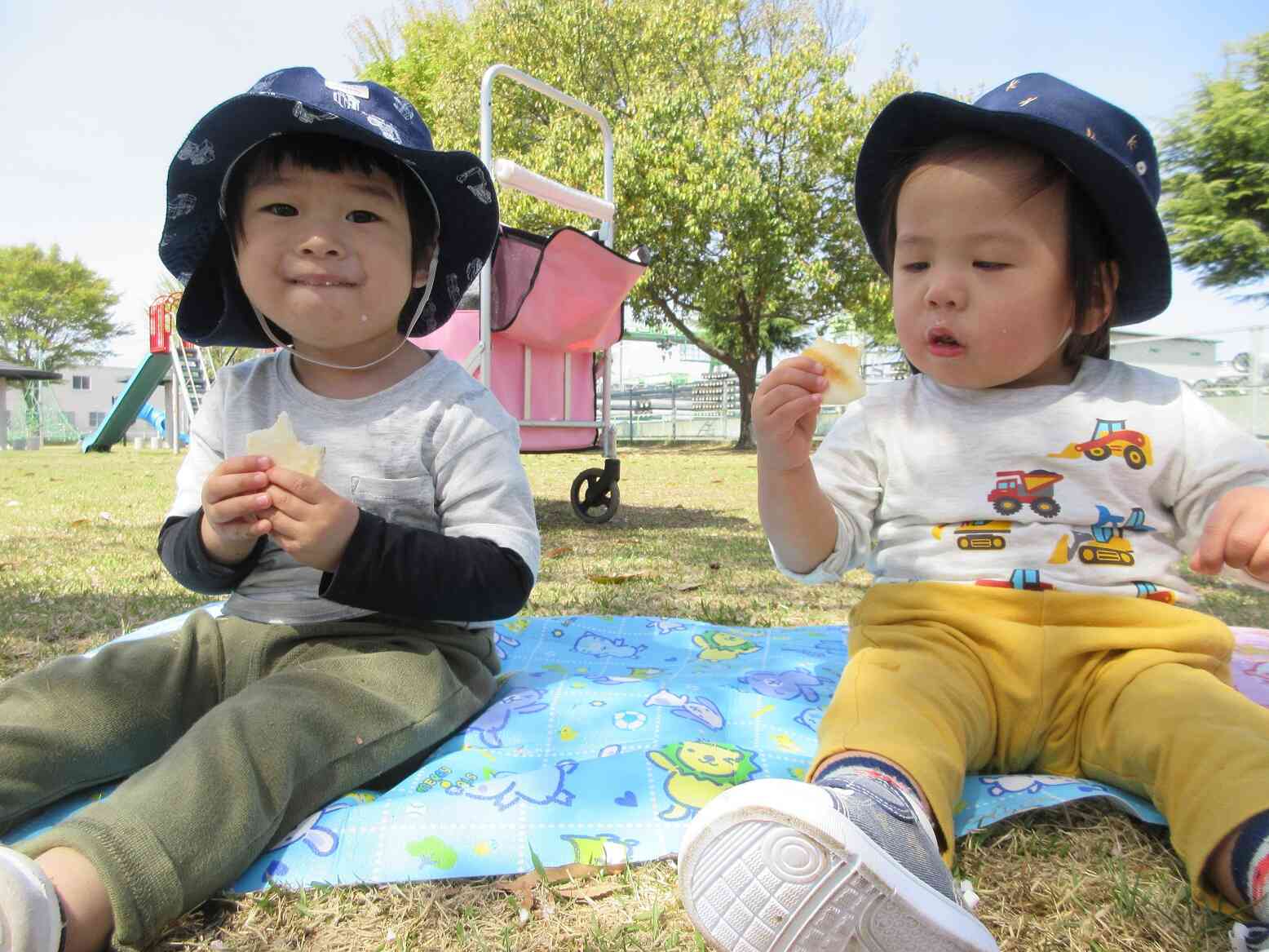 １歳児クラス「公園にお出掛け」