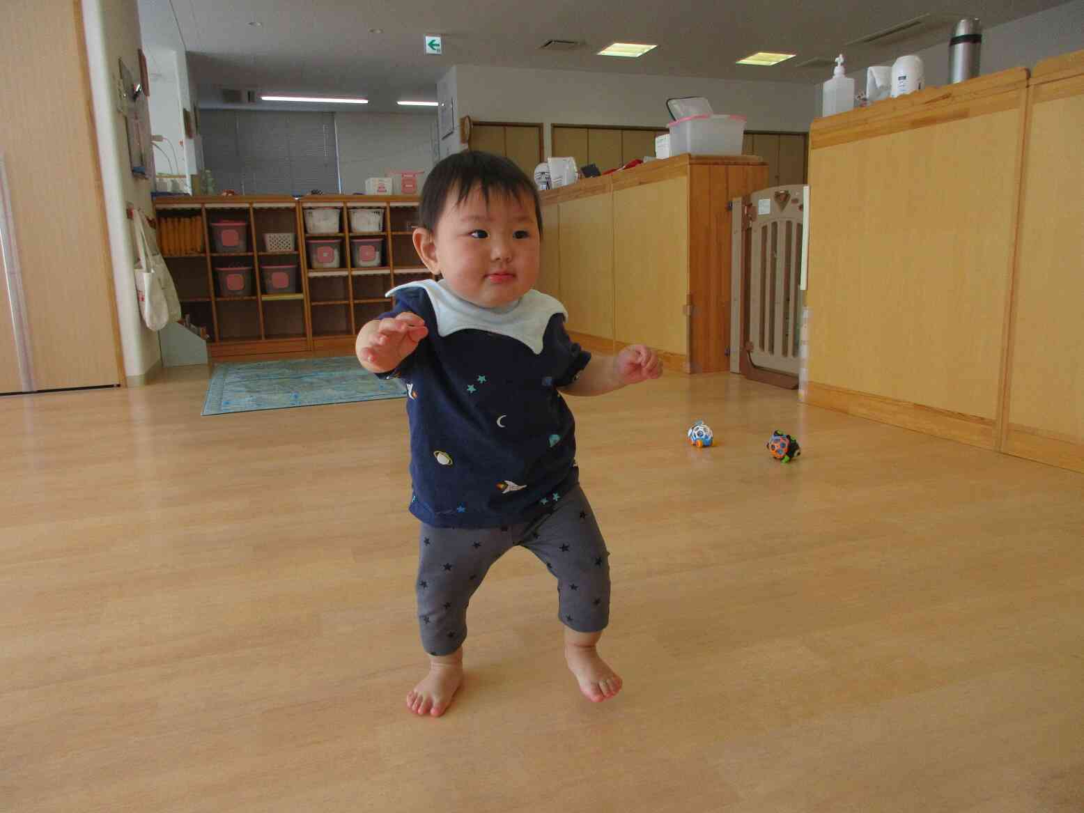 ０歳児　室内遊び