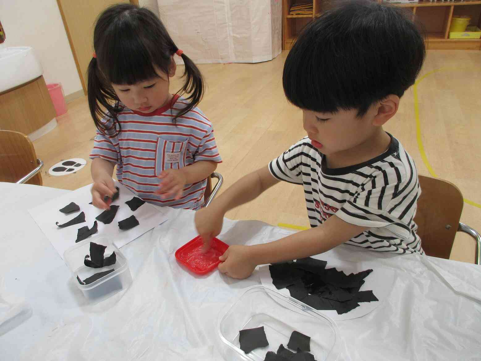 2歳児　製作＆お絵描き