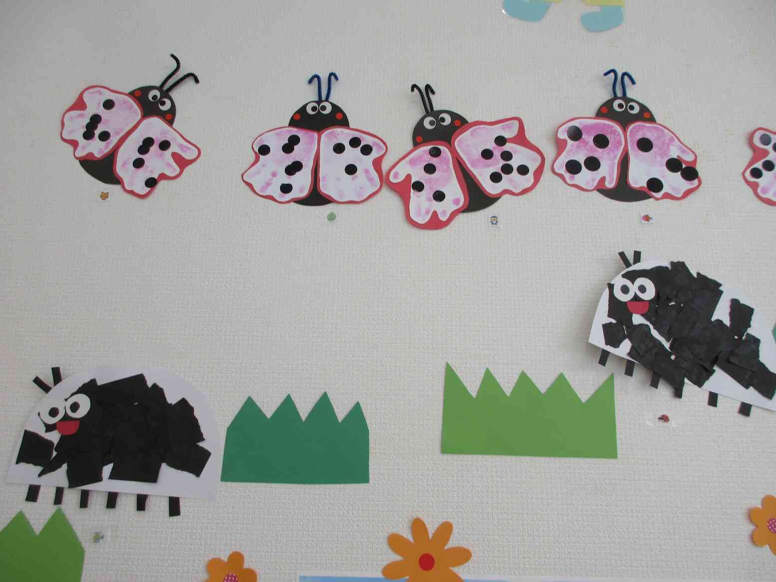 １歳児「製作」てんとう虫を作ろう！