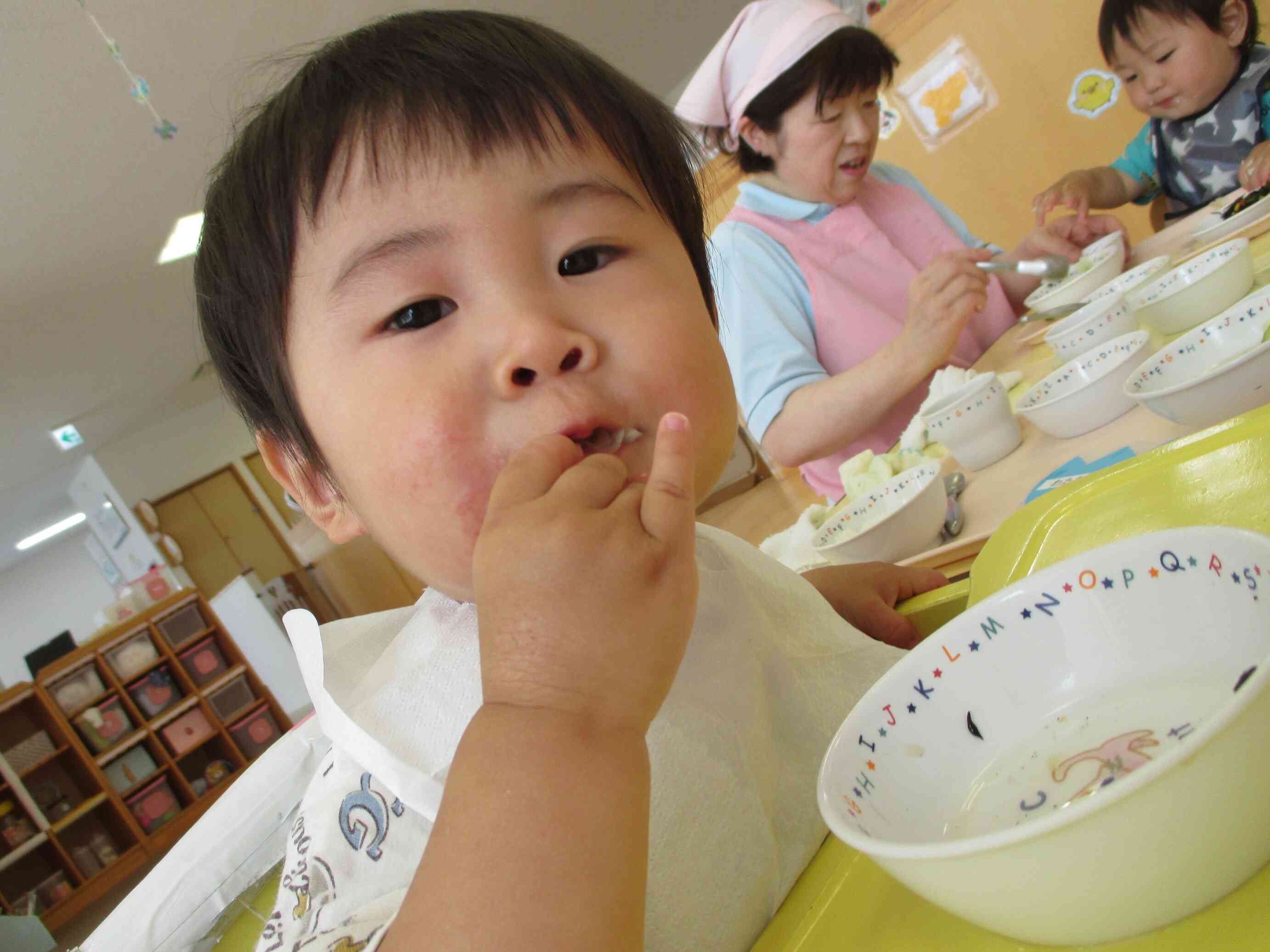 0歳児・ひよこ組【給食】