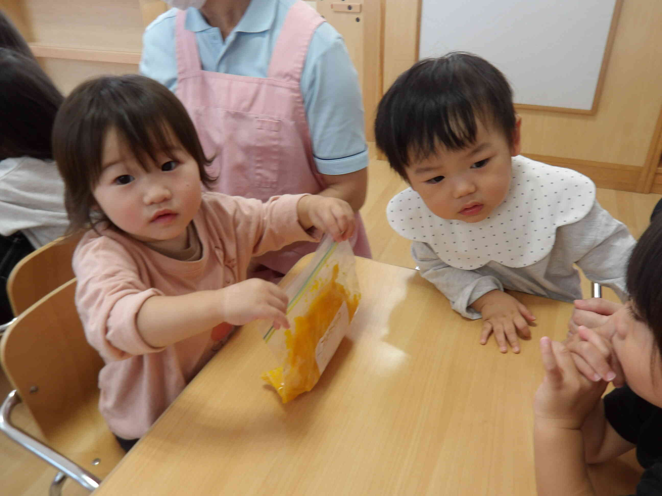 ０歳児さんも挑戦！