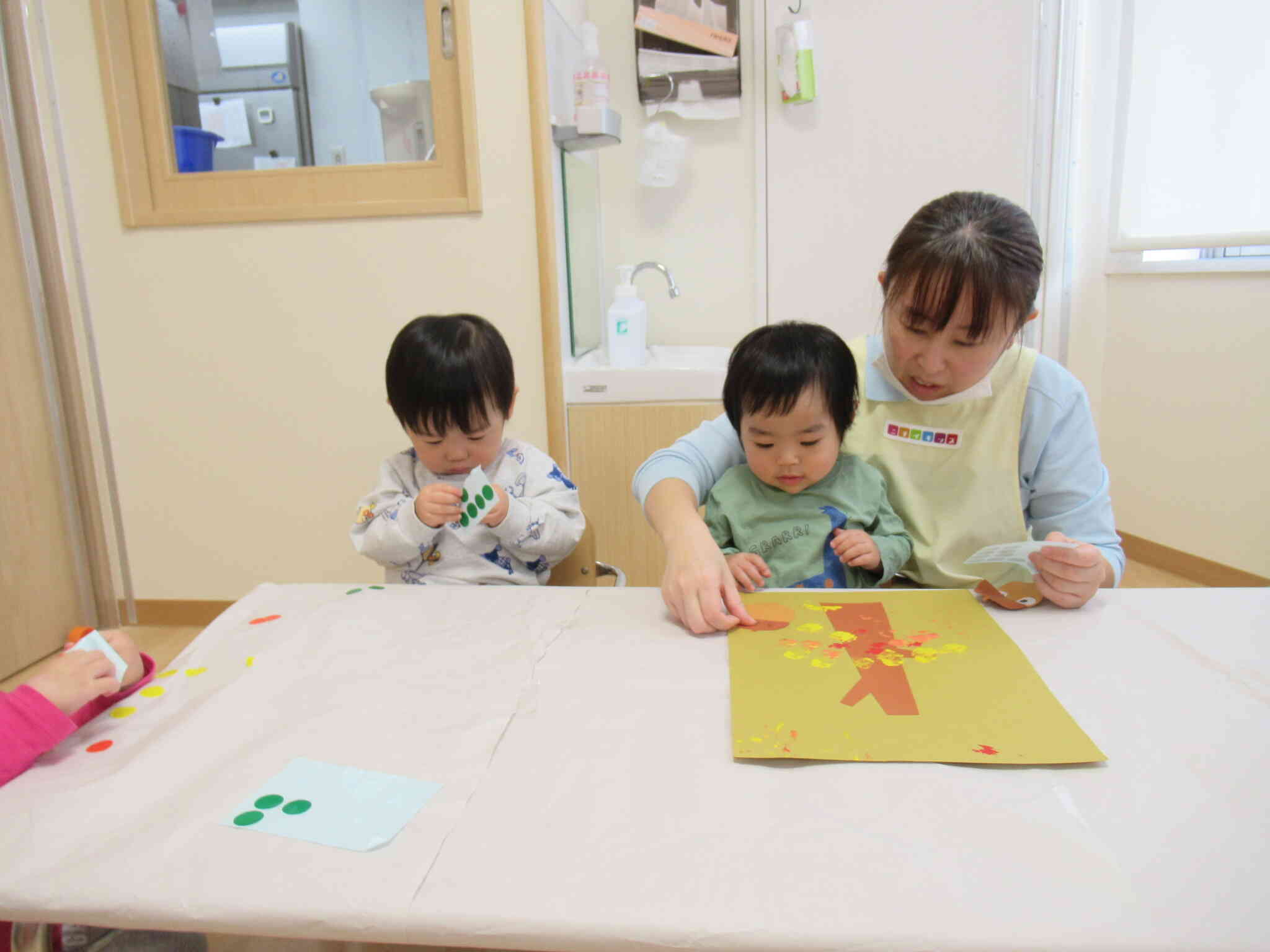 どこに貼ろうかな？