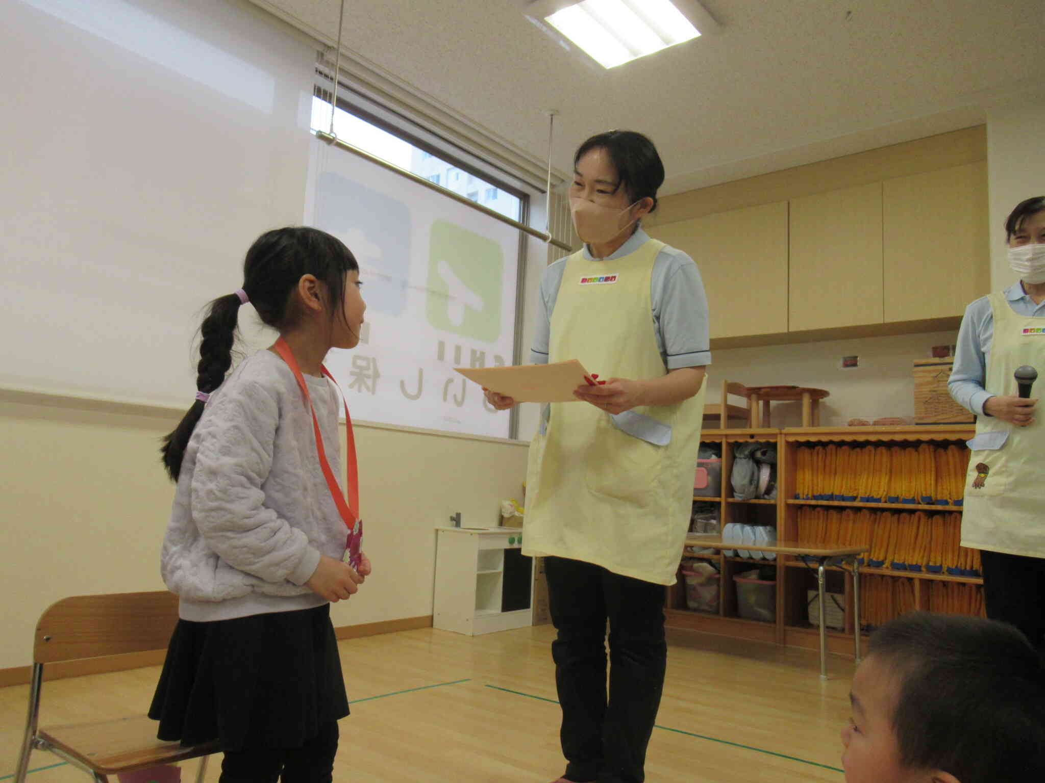 お別れする先生にもプレゼント。