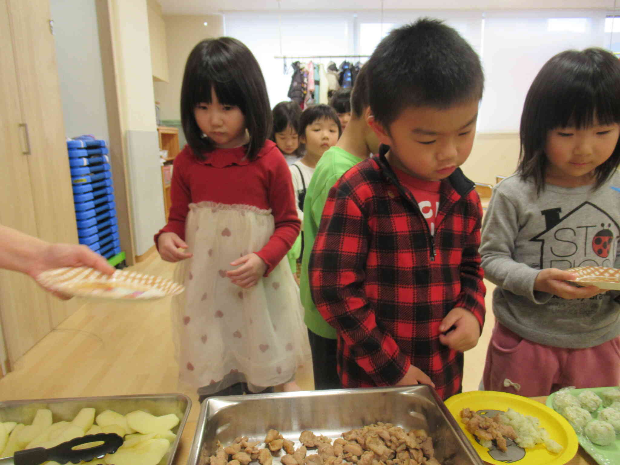 なにからとろうかな？？