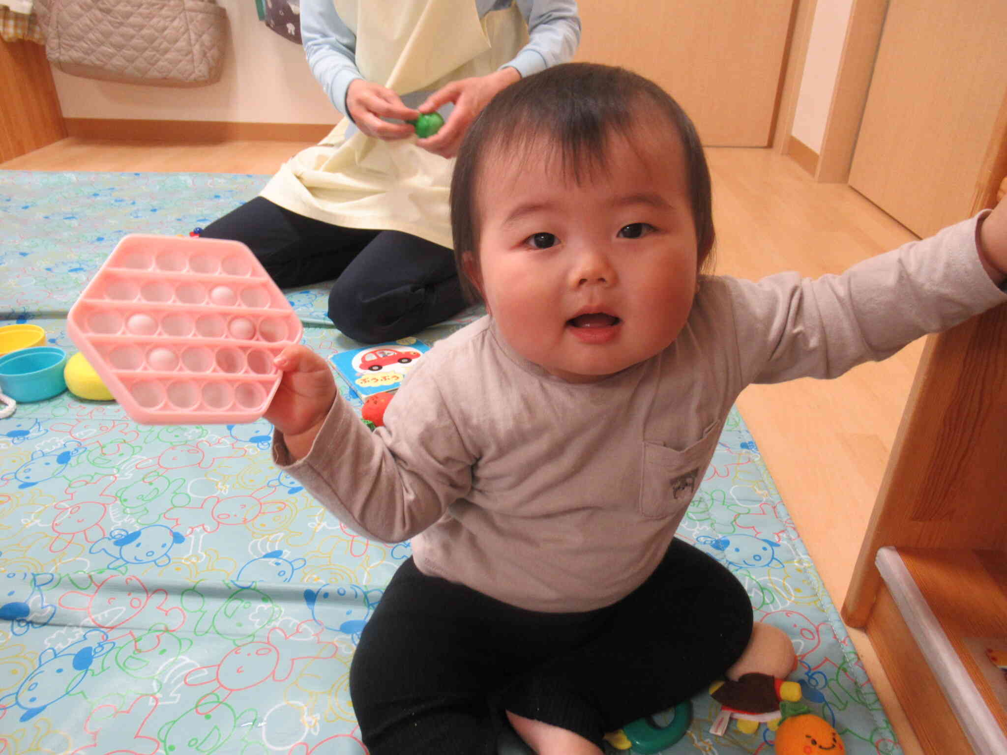0歳児　室内遊び