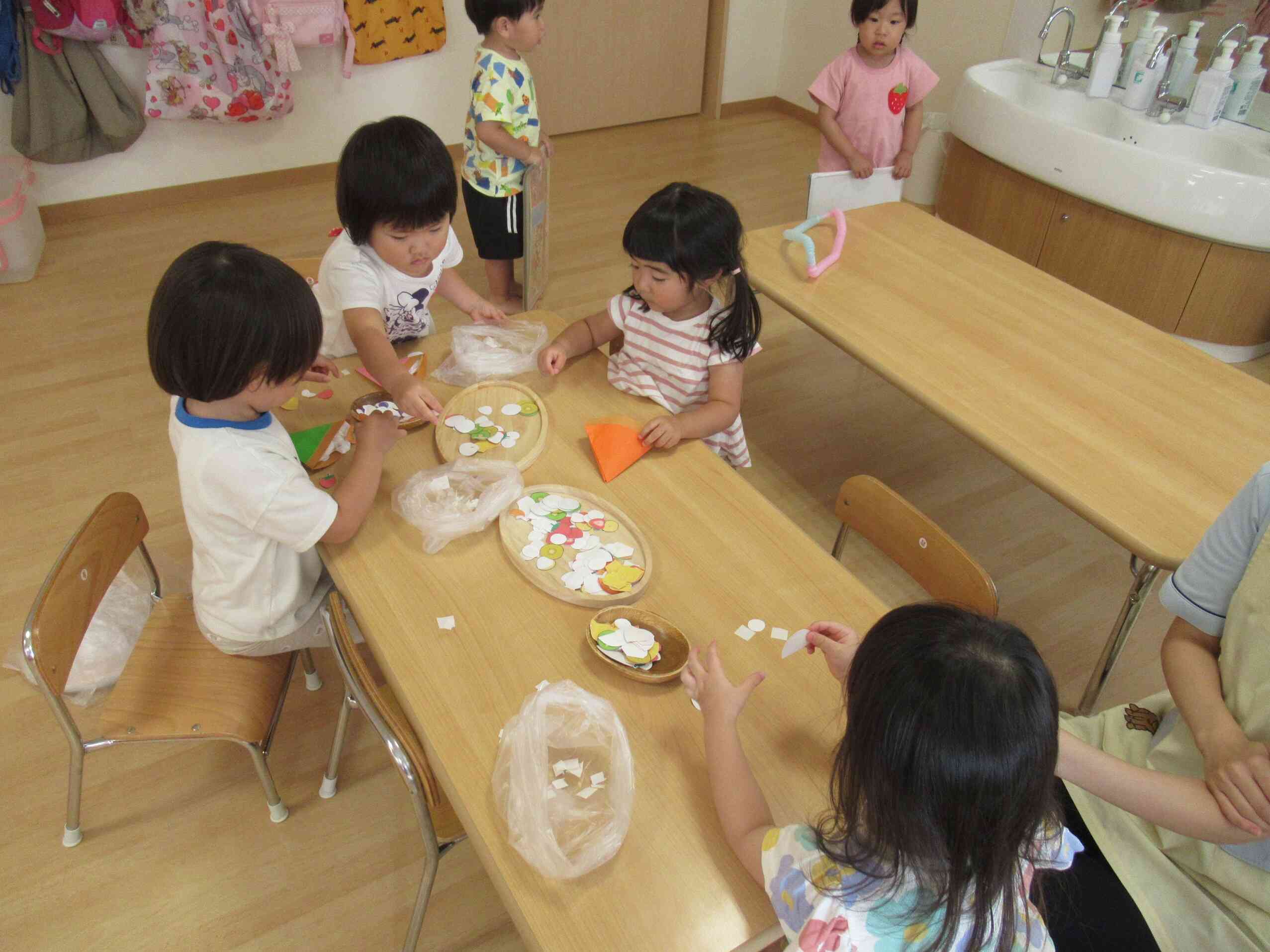 フルーツたくさんのせてるよ！！