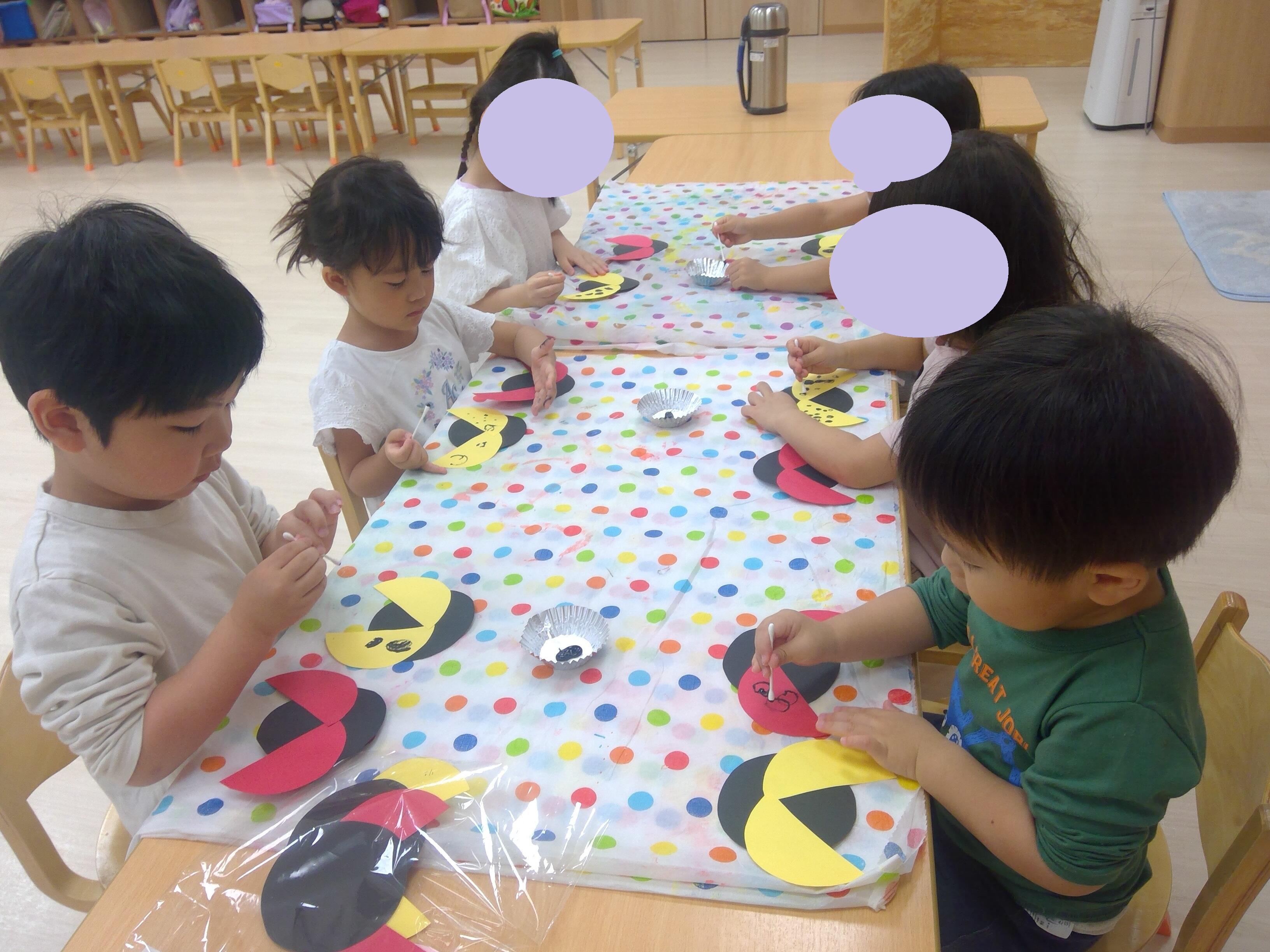みんなで製作楽しいな～！