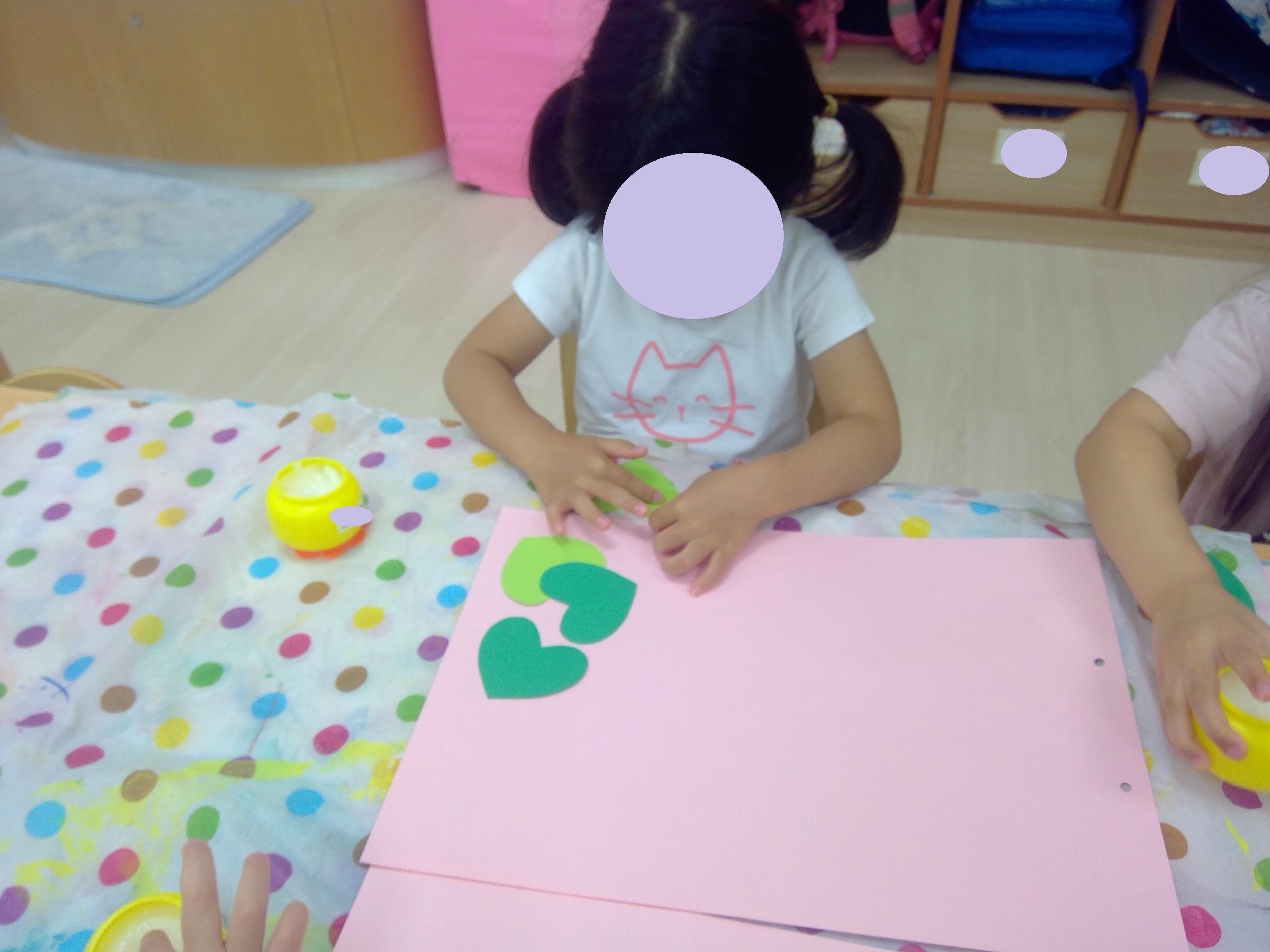 そーっとのりをつけて…！