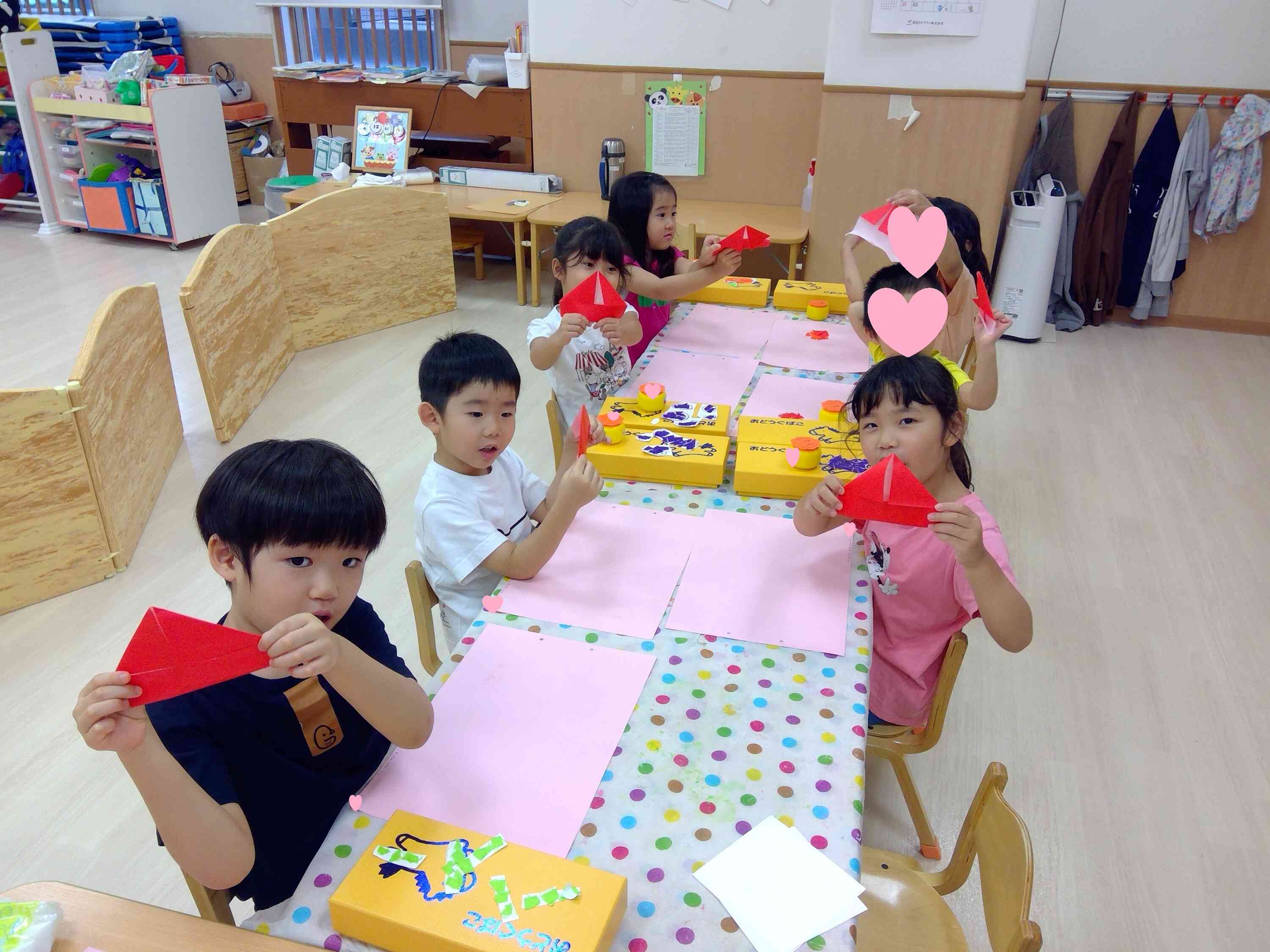 次は折り紙を折ったよ~