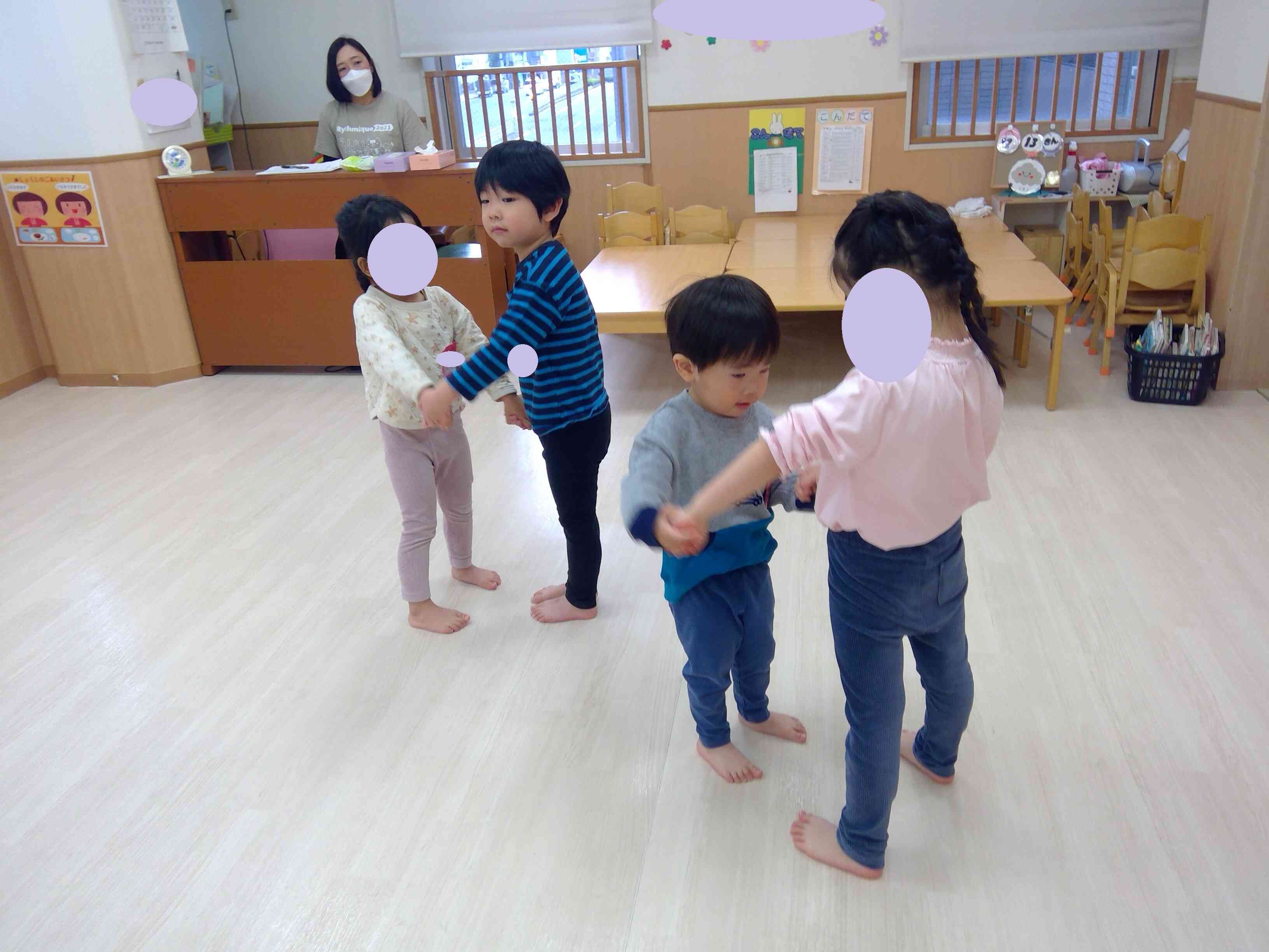 リトミックをしたよ（りす組3歳児）