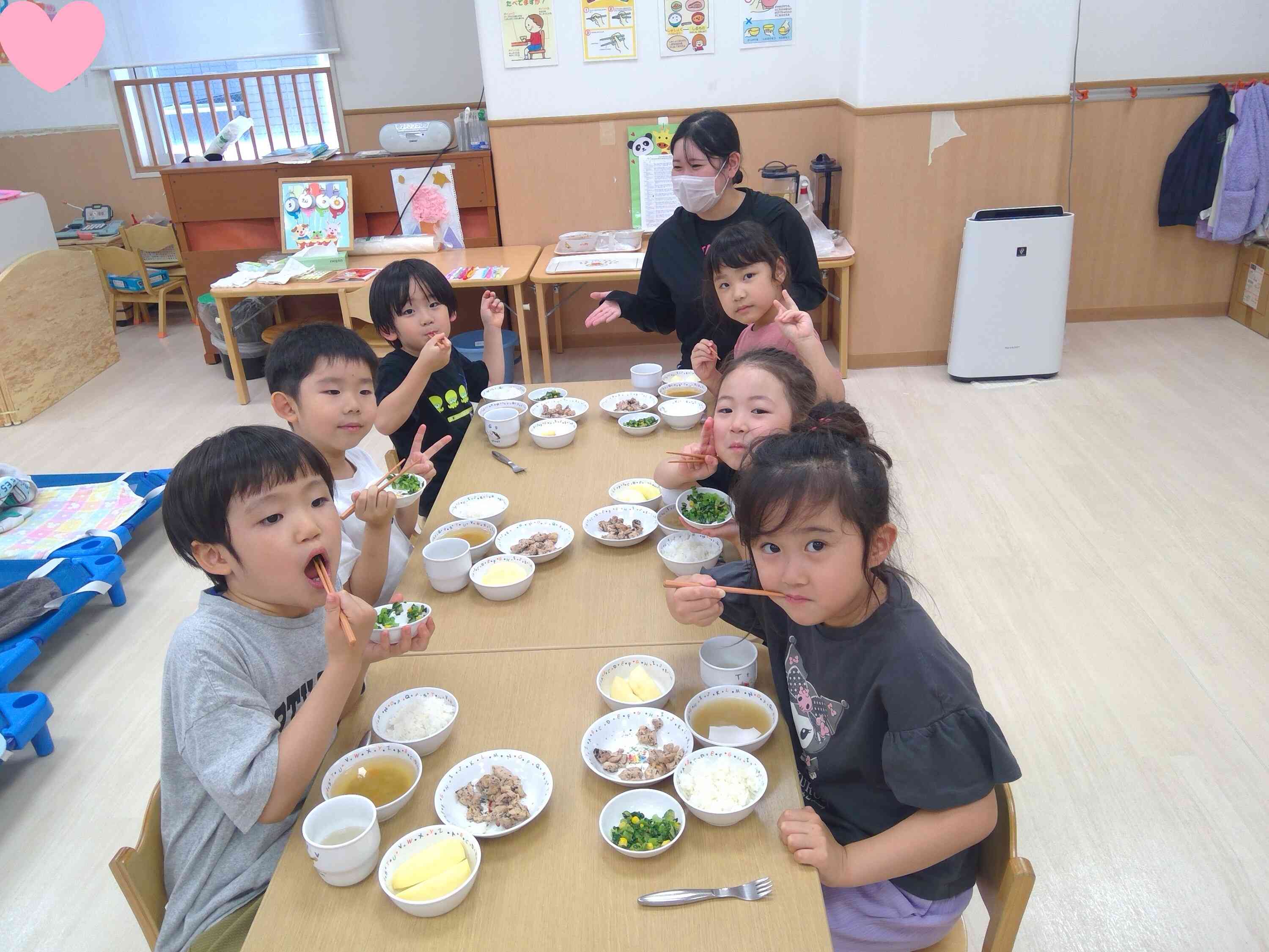 給食でもお箸を使ってみたよ～