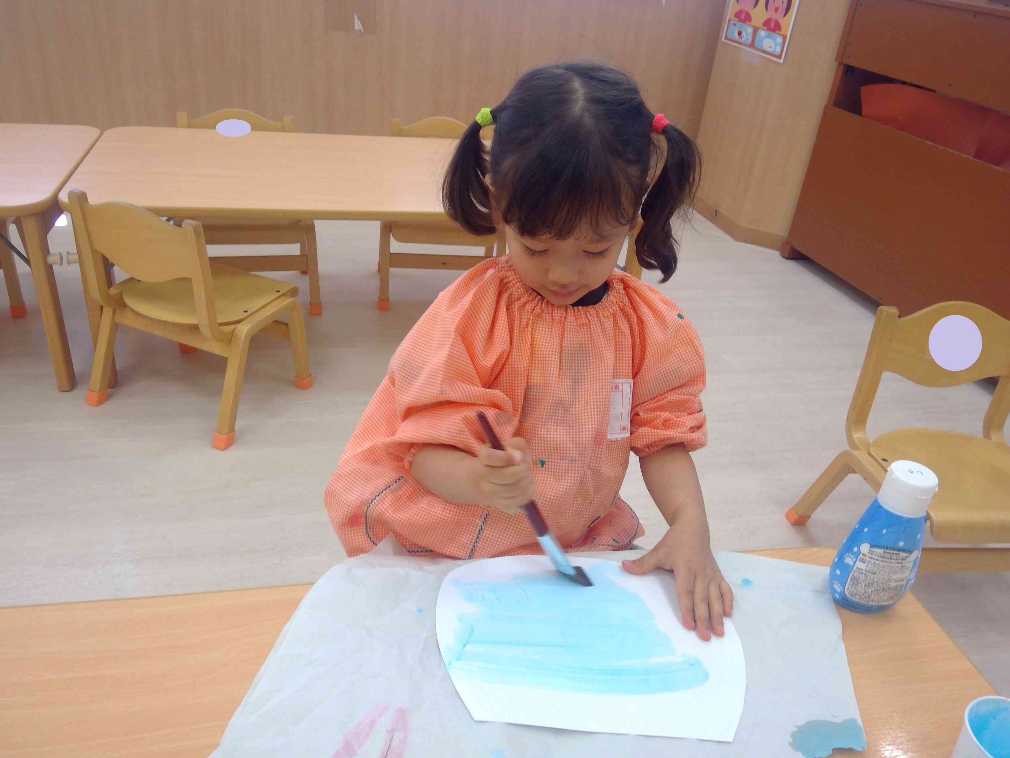 製作をしたよ（2歳児あひる組）