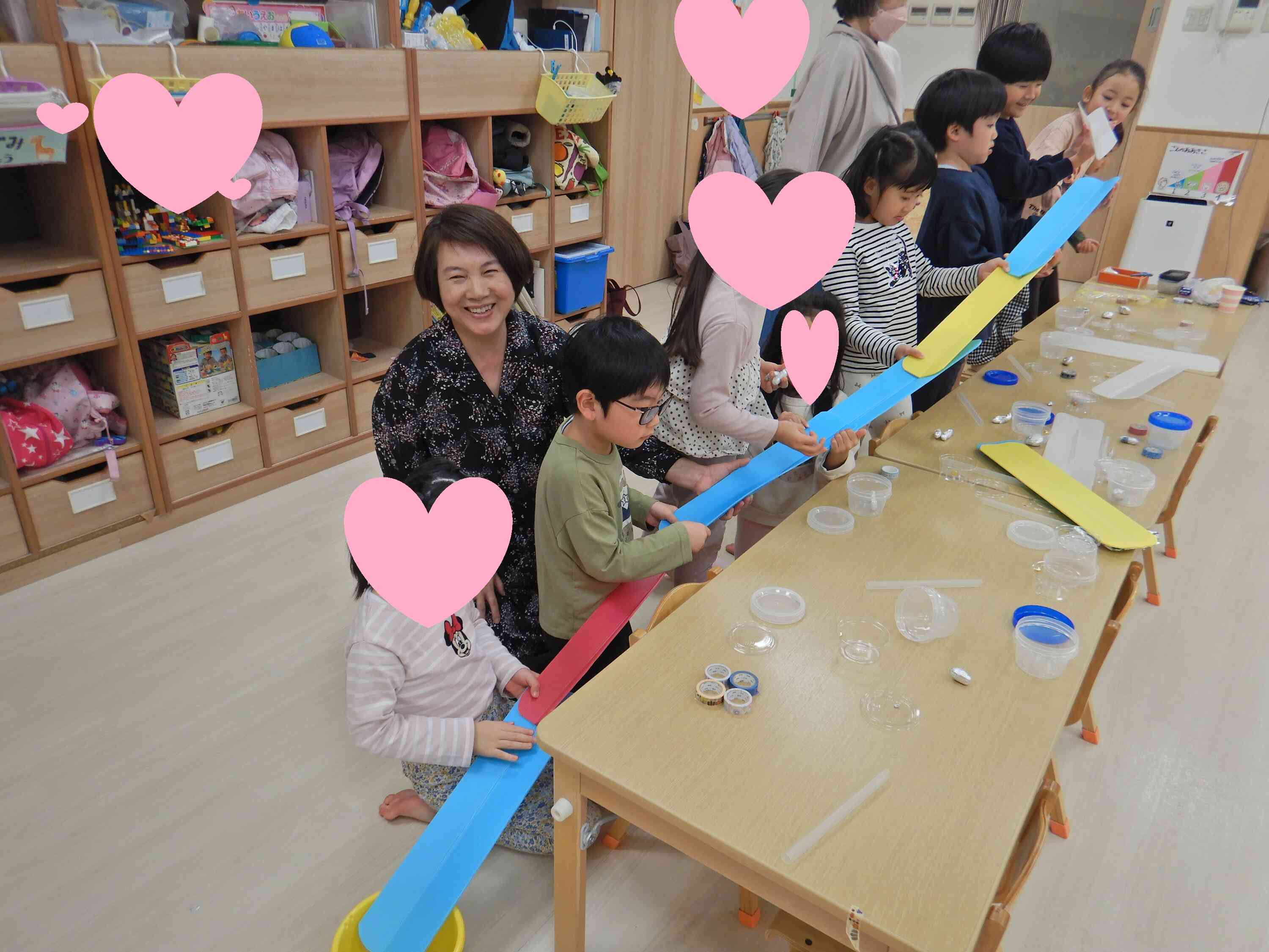 長～い滑り台、最後までいくかな～♪