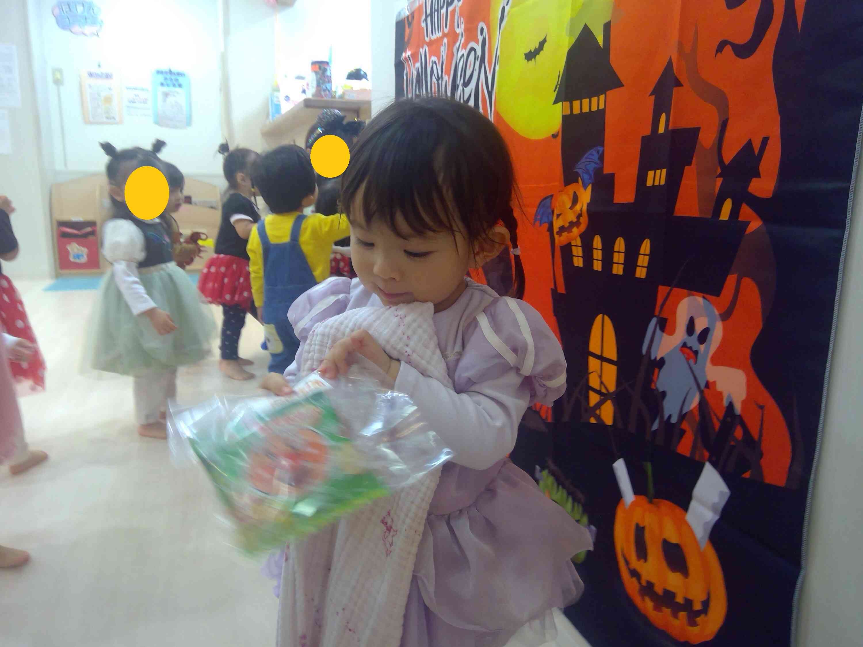 なにがはいってるんだろう♪