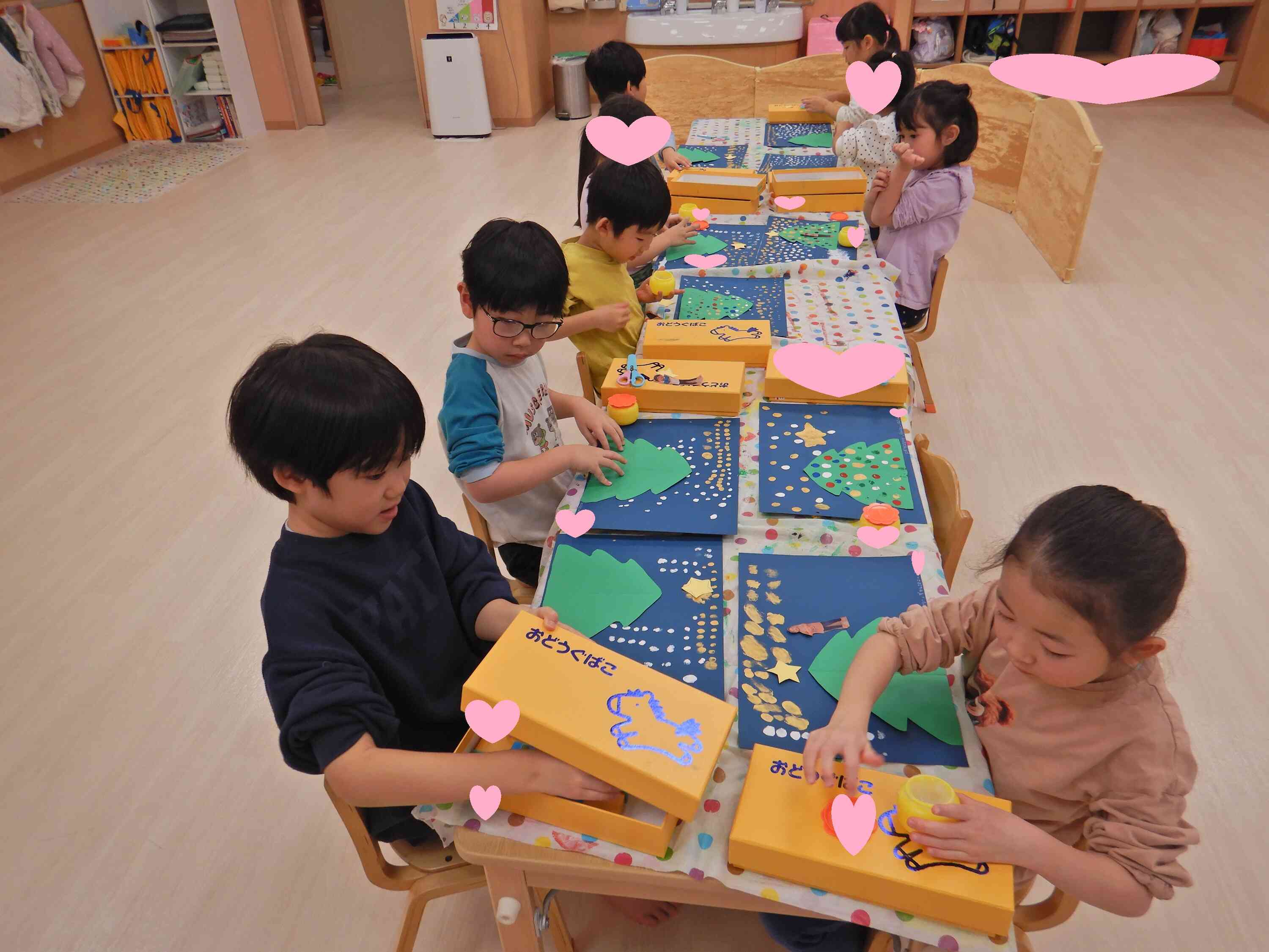 何描こうかな～！