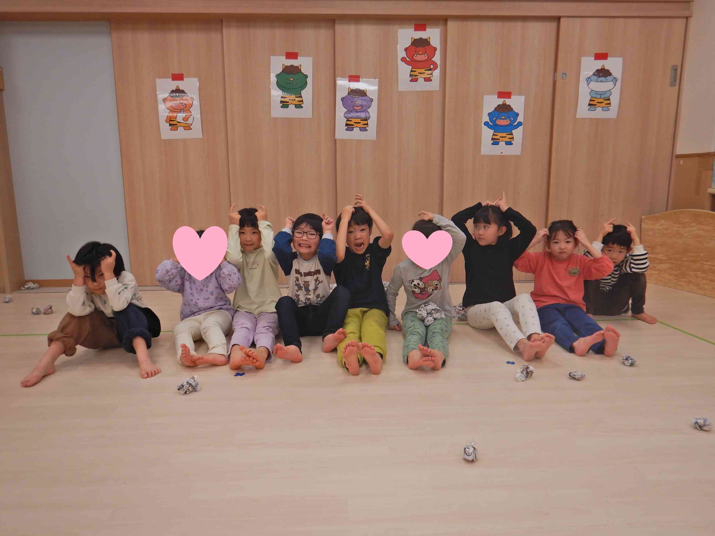 鬼のポーズで、ハイチーズ！