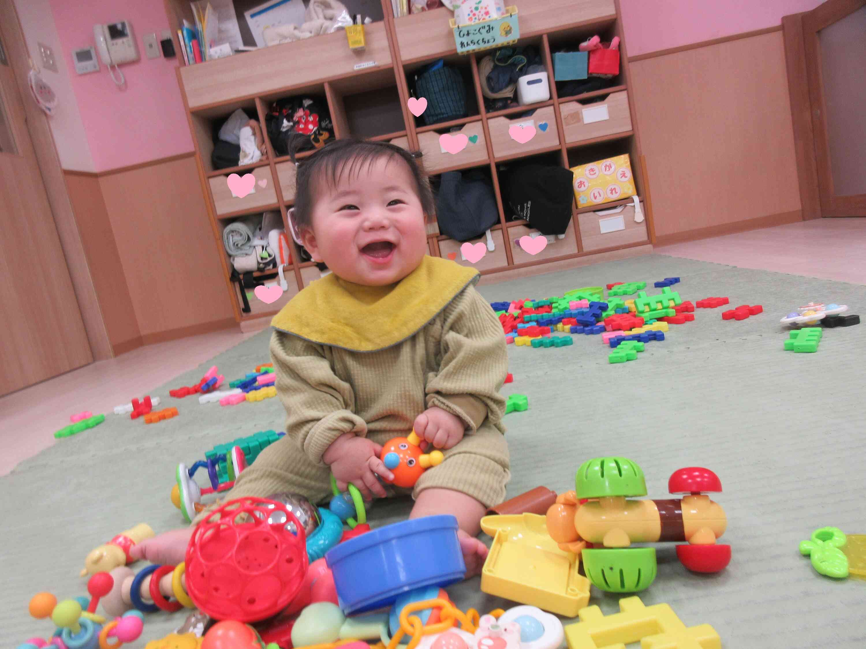 おもちゃで遊ぶことが上手になりましたよ♪