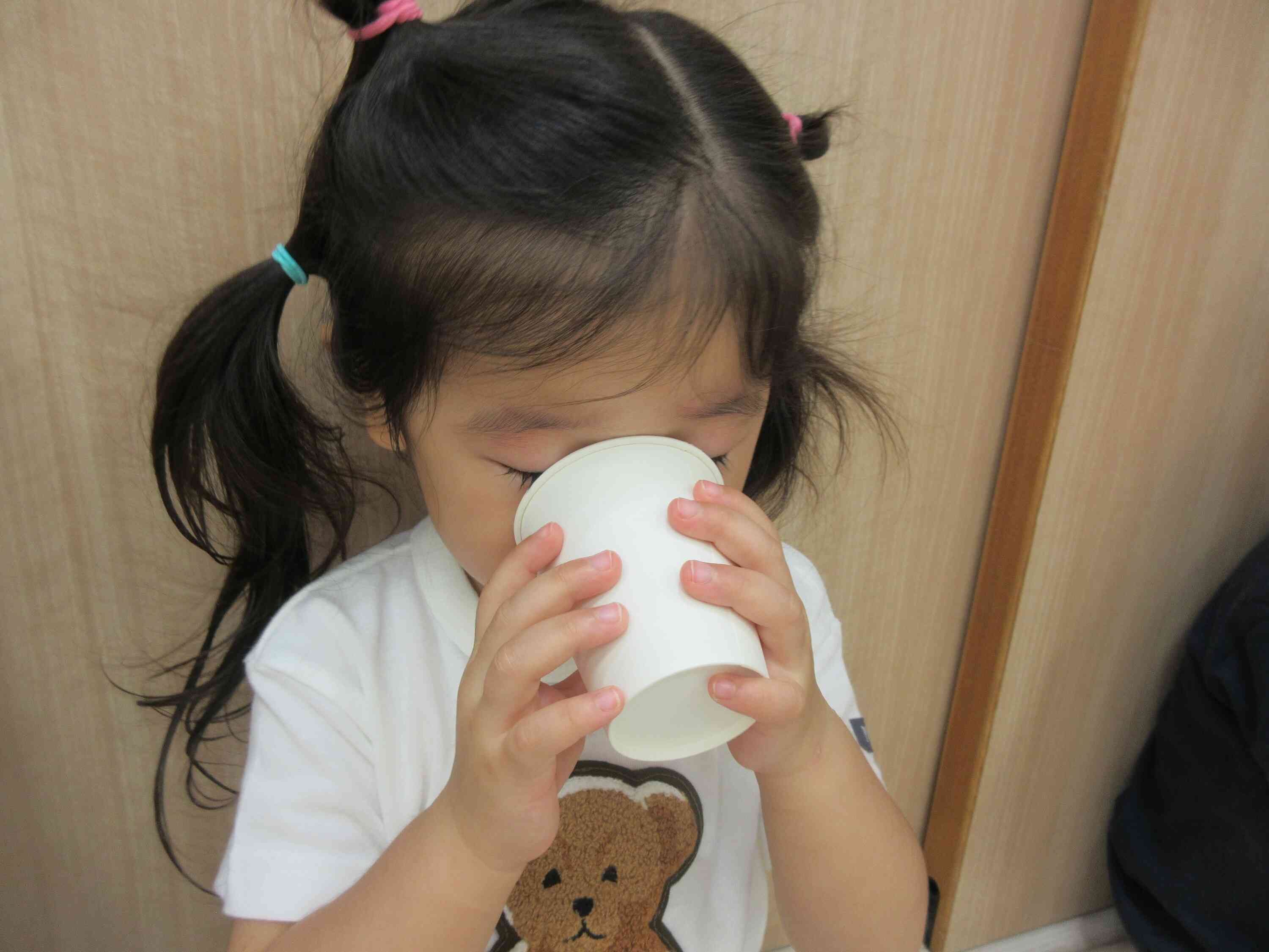 お散歩後のお茶は美味しいね!