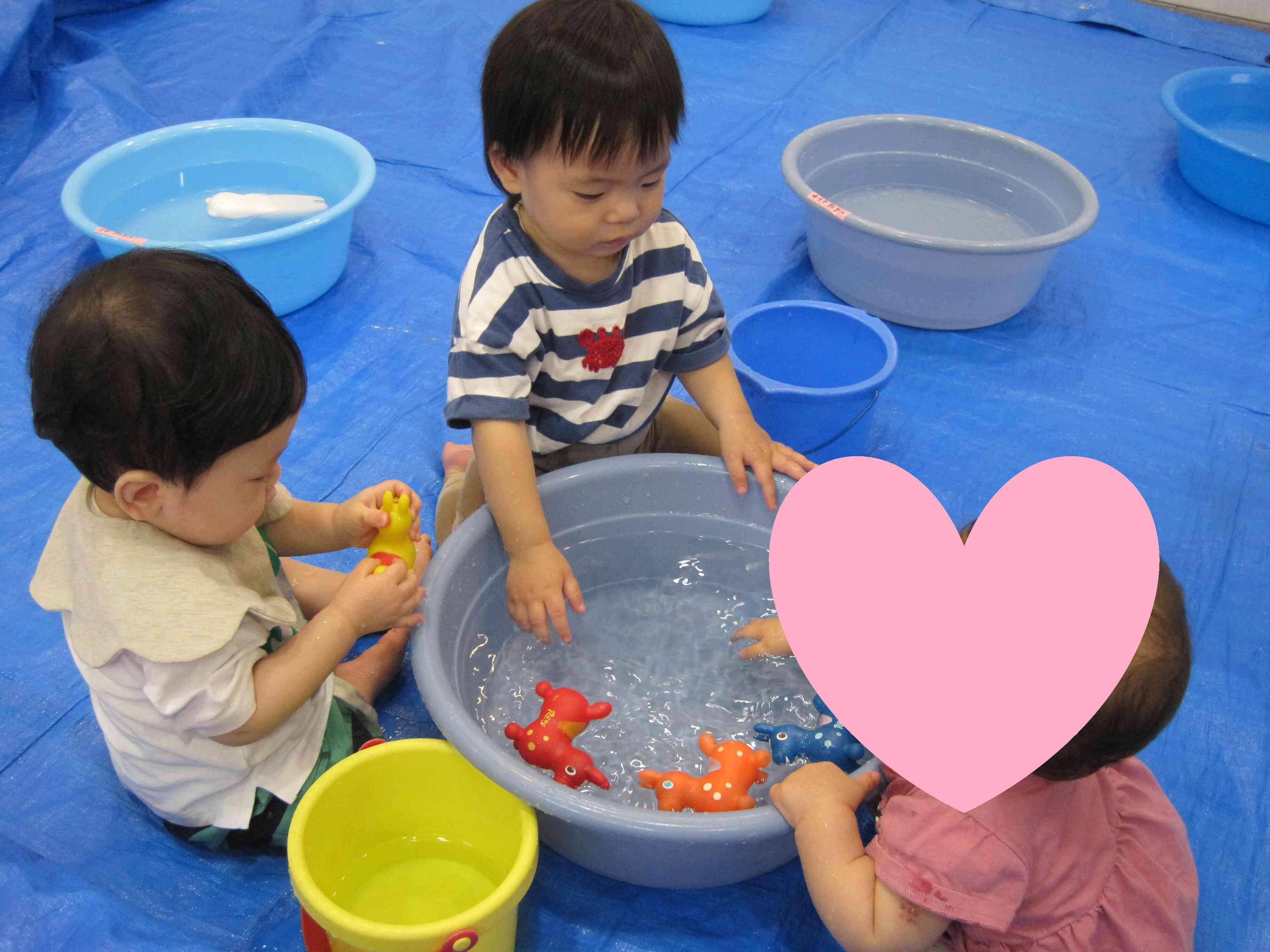 楽しかった水遊び☆（０歳児ひよこ組）