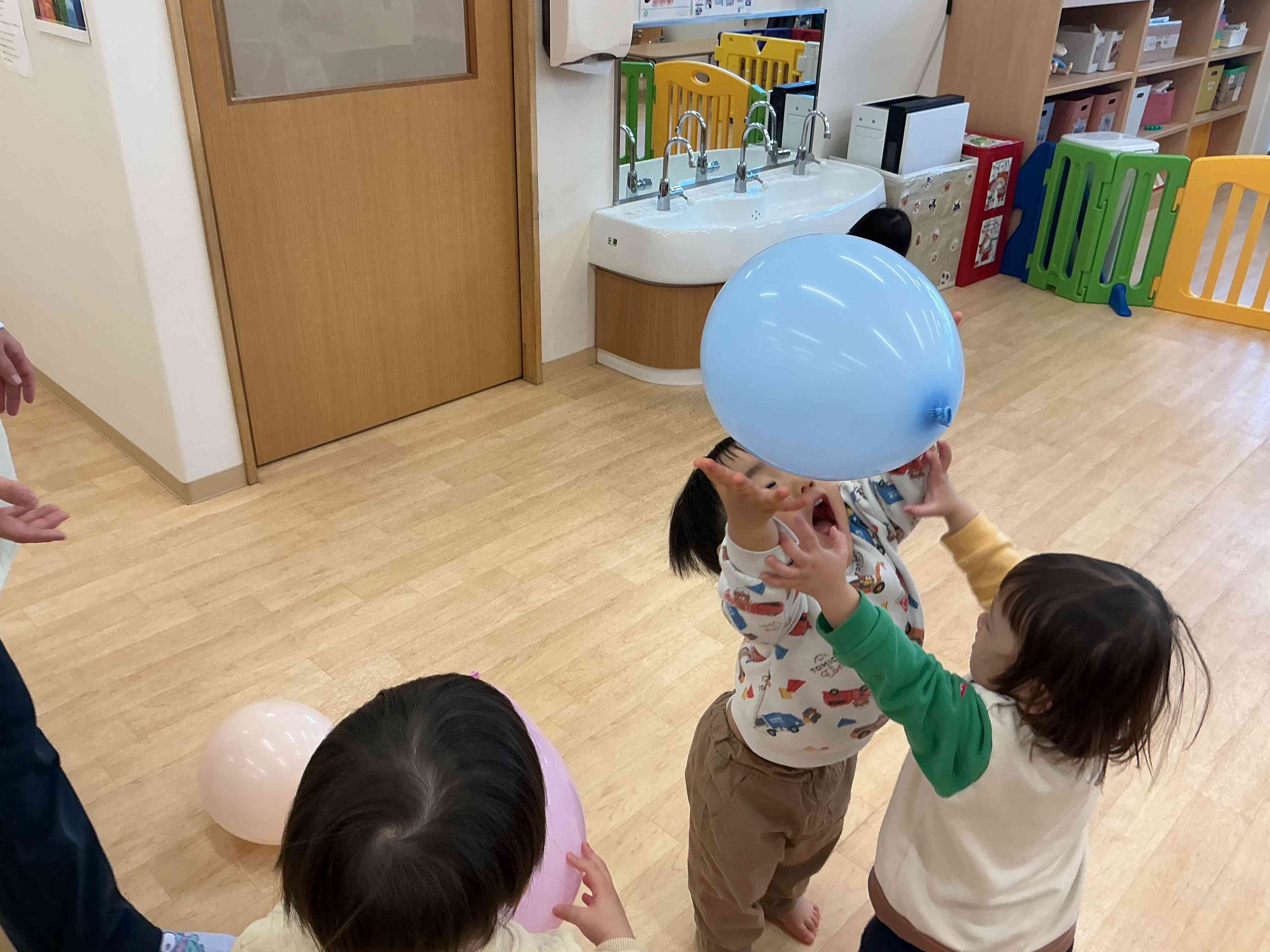 ともだちと一緒に！