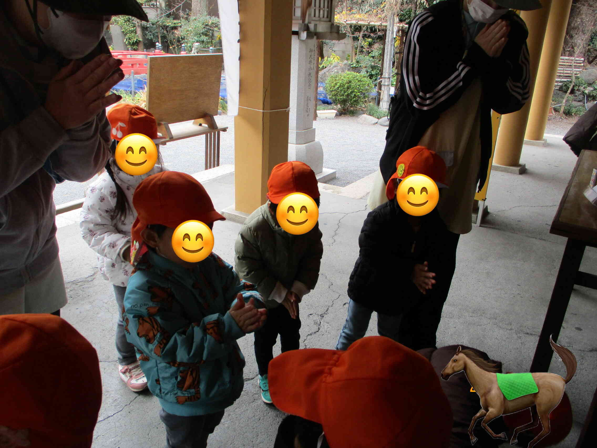友だちと一緒にお参りしたよ！